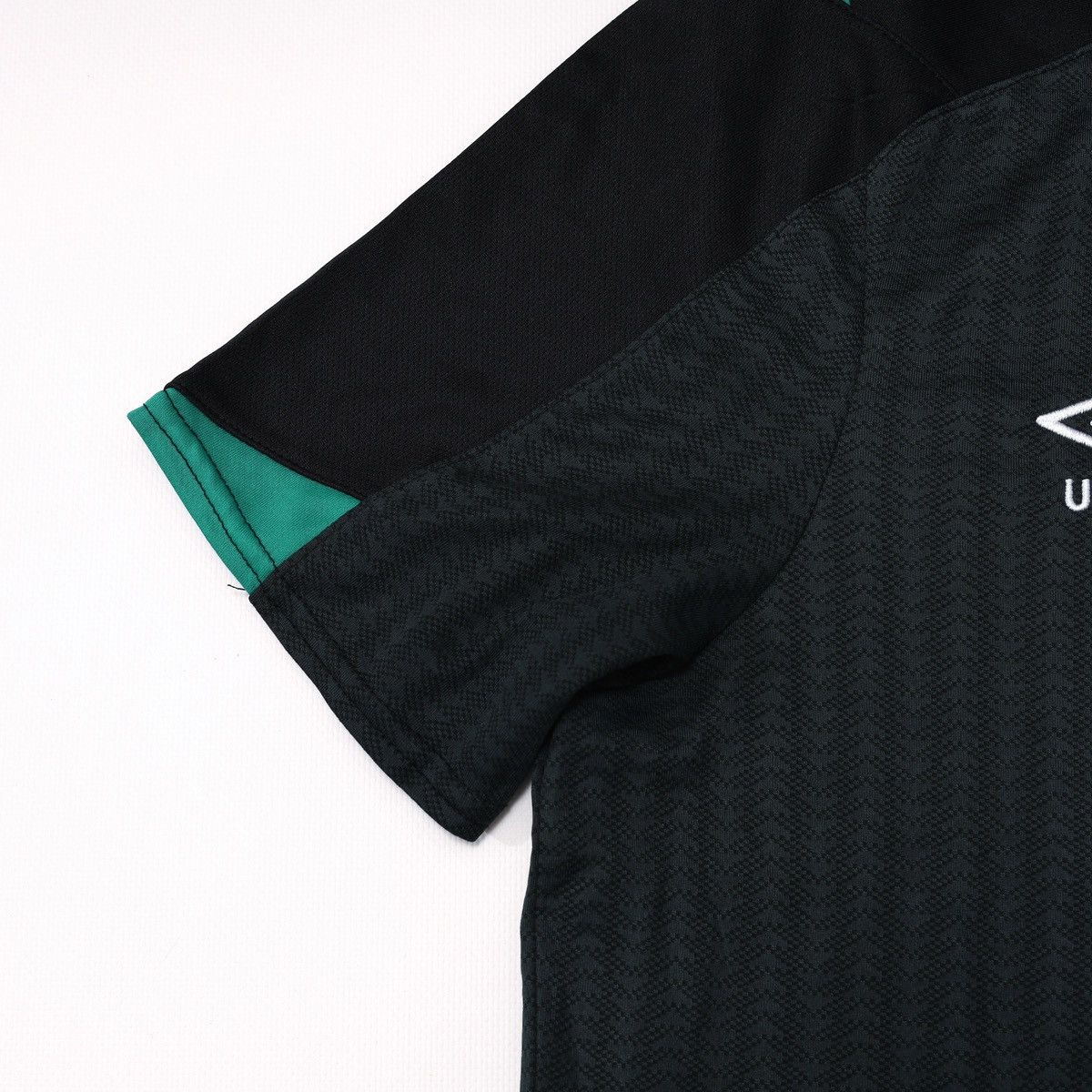 Umbro Umbro Werder Bremen 21/22 Third Football Soccer Jersey Shirt Size US M / EU 48-50 / 2 - 5 Thumbnail