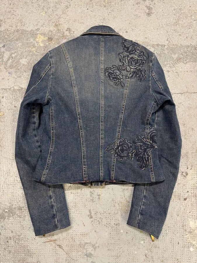 Roberto Cavalli 2000s Roberto Cavalli Flowers Asymmetrical Denim Jacket Size M / US 6-8 / IT 42-44 - 3 Thumbnail