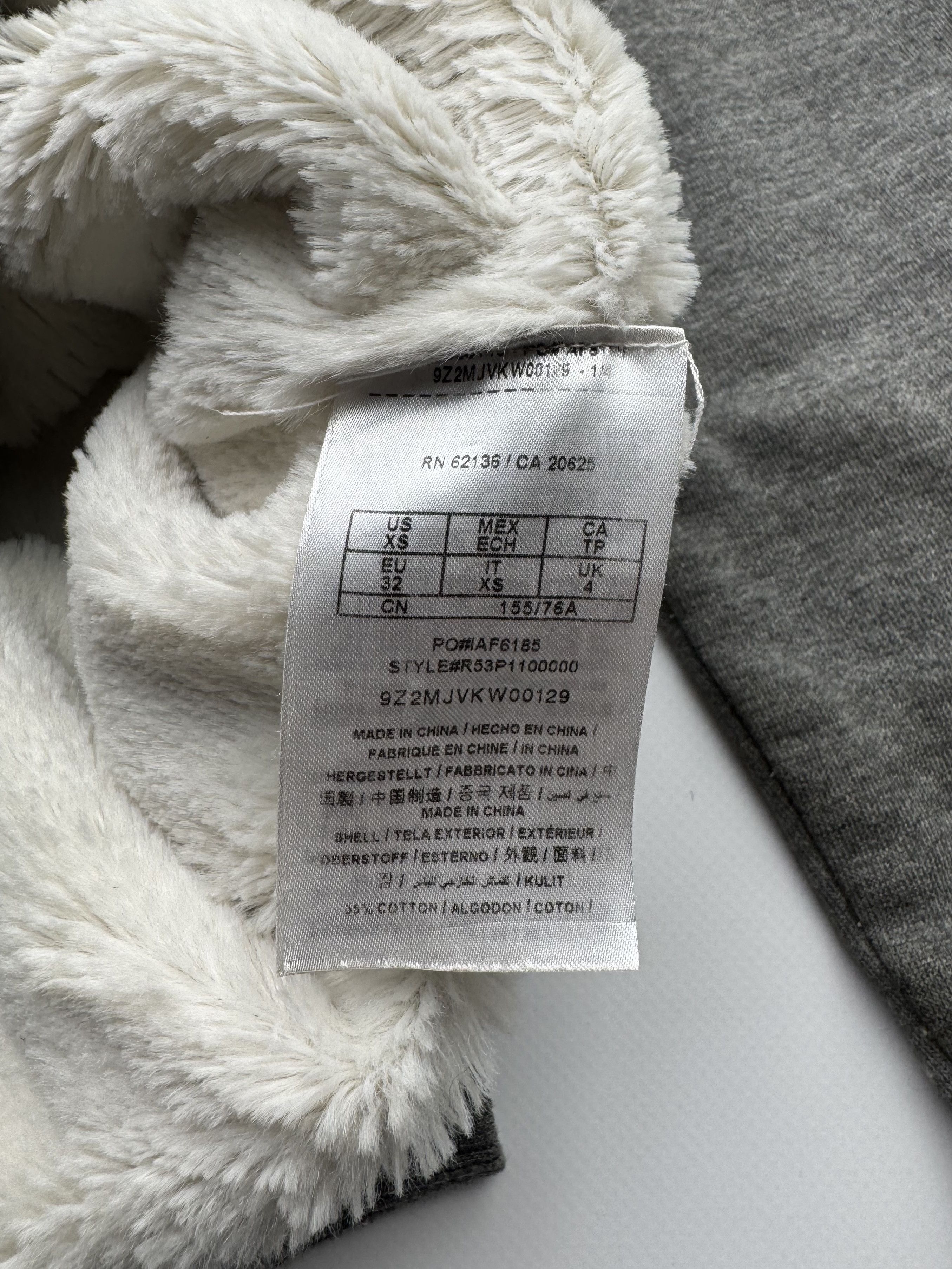 Guess Guess Vintage Hoodie With Faux Fur Details (516) Size XS / US 0-2 / IT 36-38 - 9 Thumbnail