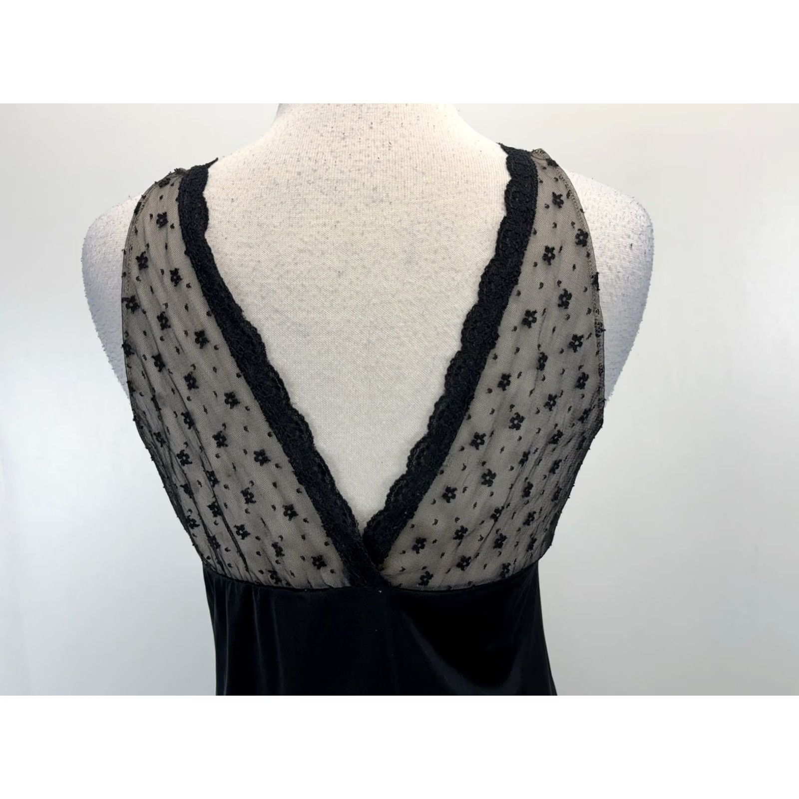Vintage VINTAGE Deena Nightgown L Black Nylon Long Lace Trim Made USA 70s Vtg Front Slit Women’s Size ONE SIZE - 7 Thumbnail