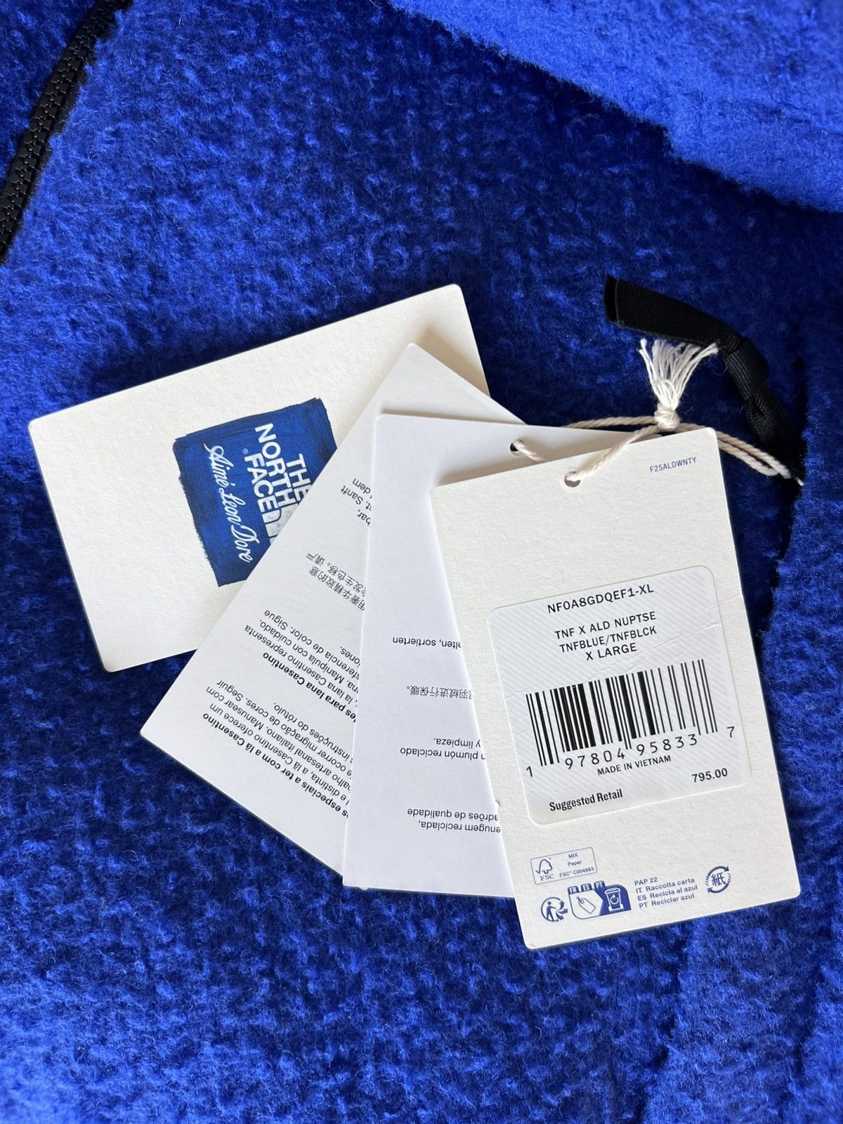 Aime Leon Dore Aime Leon Dore The North Face Casentino Nuptse in Blue Size US XL / EU 56 / 4 - 10 Thumbnail