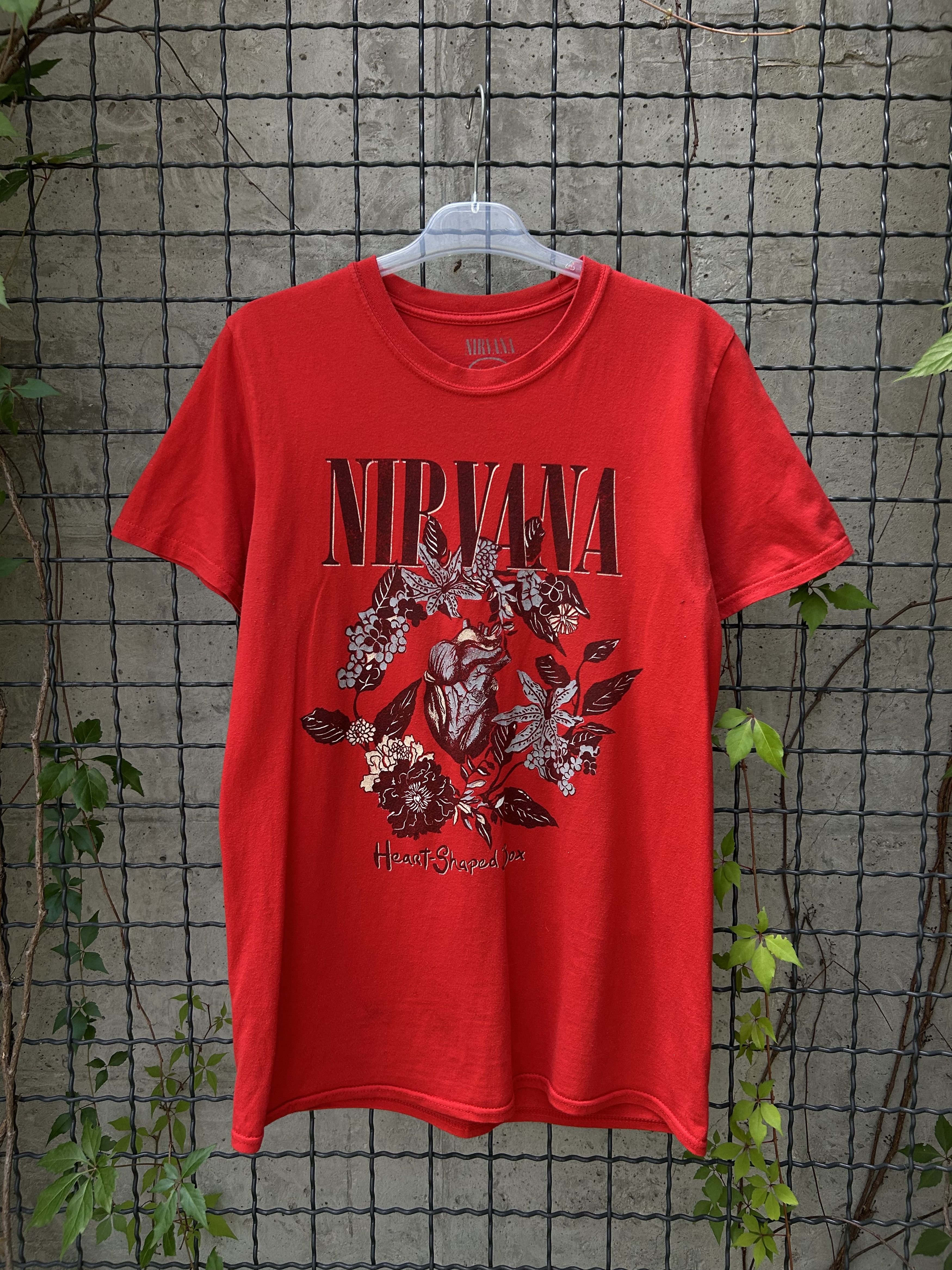 Band Tees Vintage 2000s Nirvana Rock Band T-shirt Size US M / EU 48-50 / 2 - 1 Thumbnail