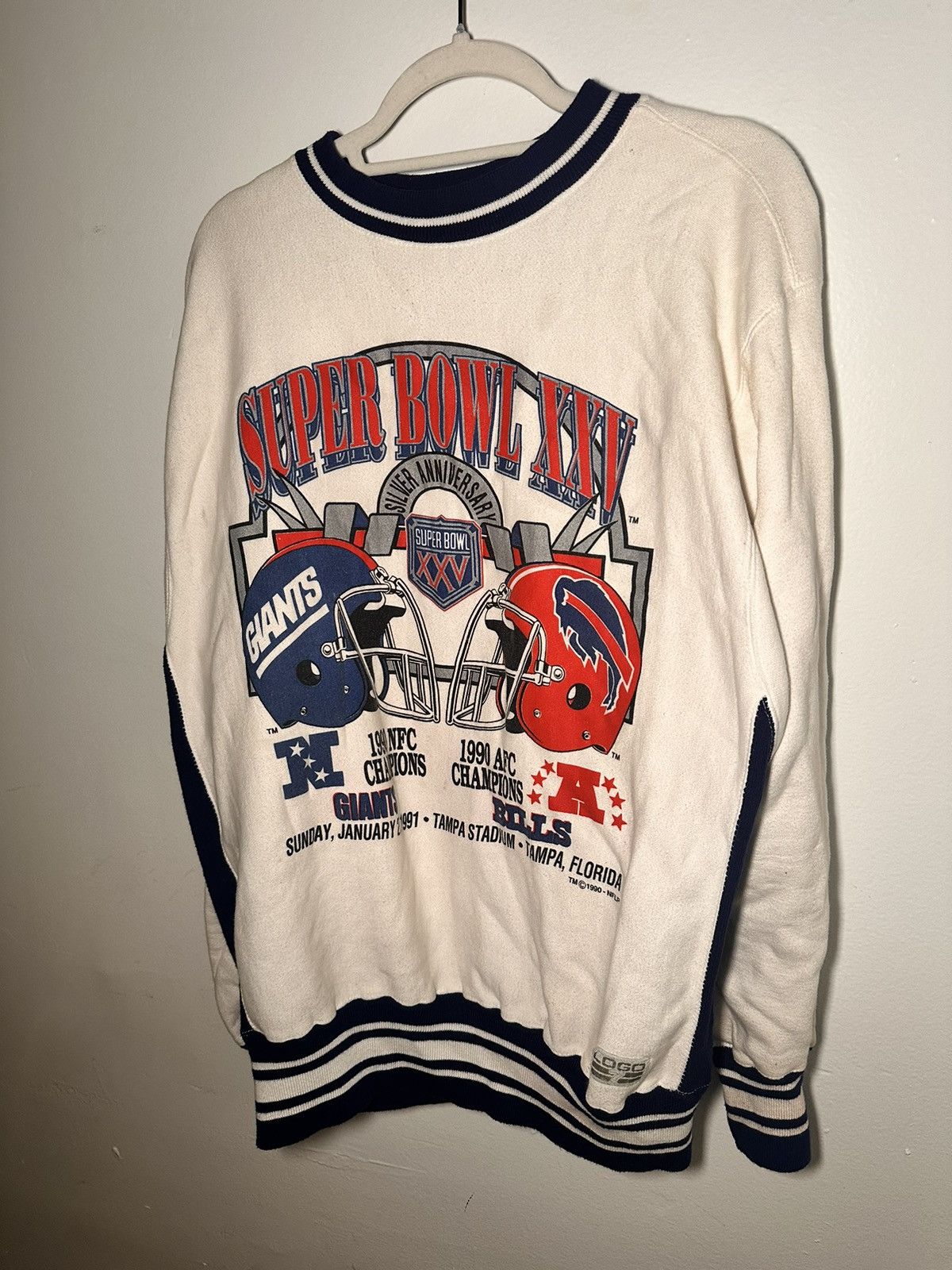 image of Giants Vs Bills Logo 7 Vintage Super Bowl 1991 Crewneck in White Blue Red, Men's (Size XL)