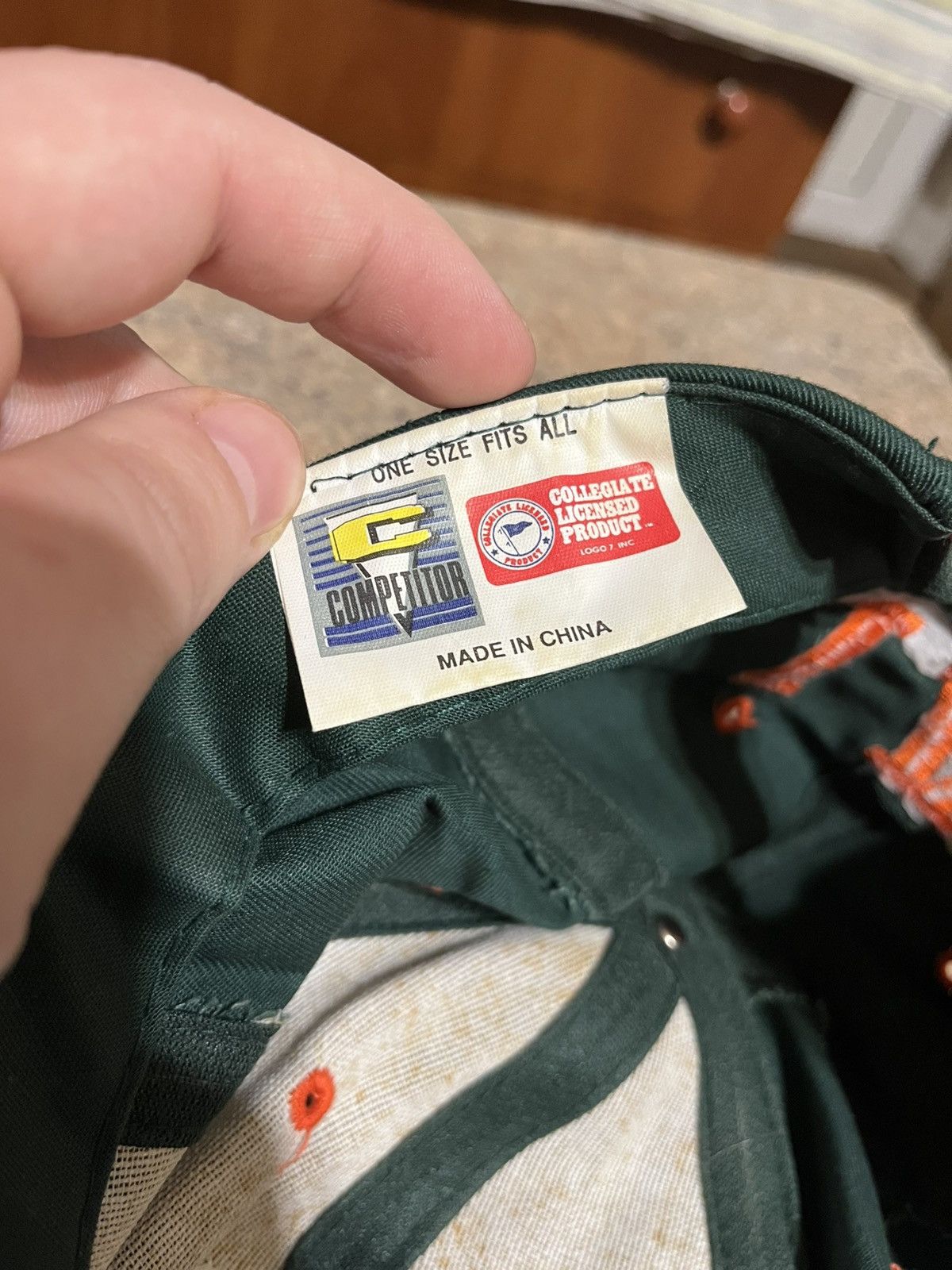 NFL Vintage Miami Hurricanes cap Size ONE SIZE - 4 Thumbnail