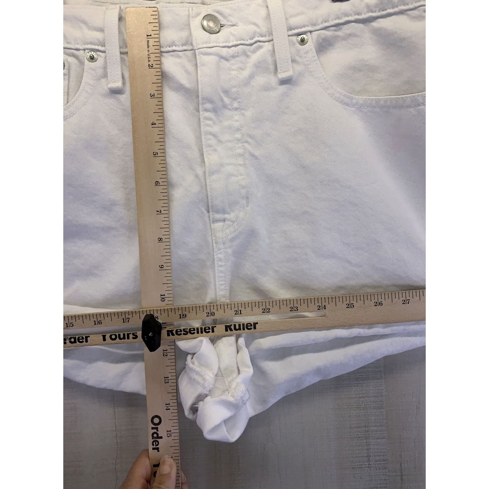 J.Crew J.CREW White Denim Cut-Off Jean Shorts Womens Size 32-7639 Cuffed Size 24" / US 00 / IT 34 - 3 Thumbnail