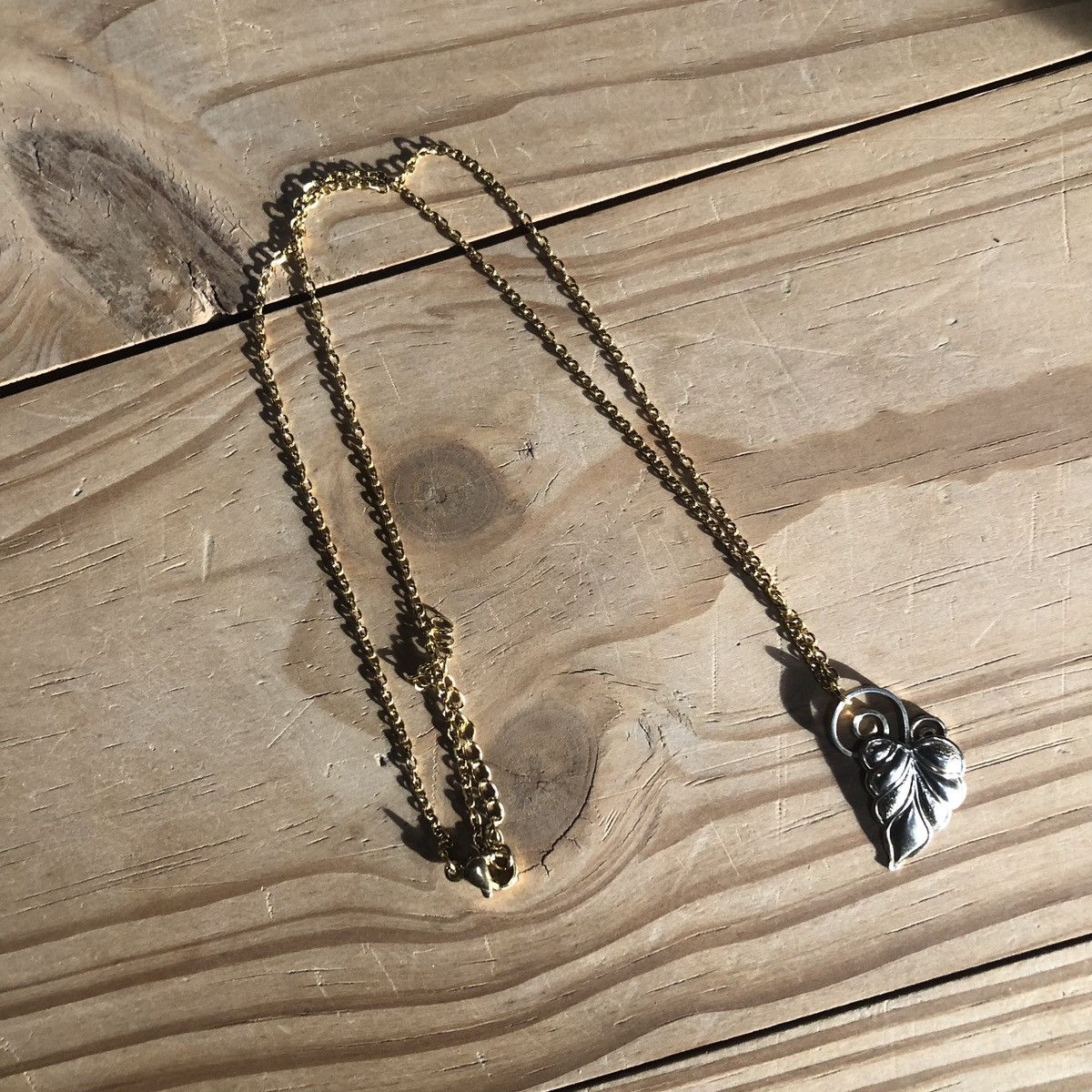 Handmade Handcrafted vintage old filigree leaf pendant necklace Size ONE SIZE - 5 Thumbnail