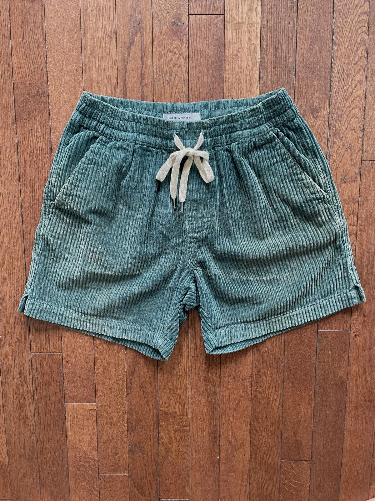 Urban Outfitters Wale Cord Shorts Size US 30 / EU 46 - 1 Thumbnail