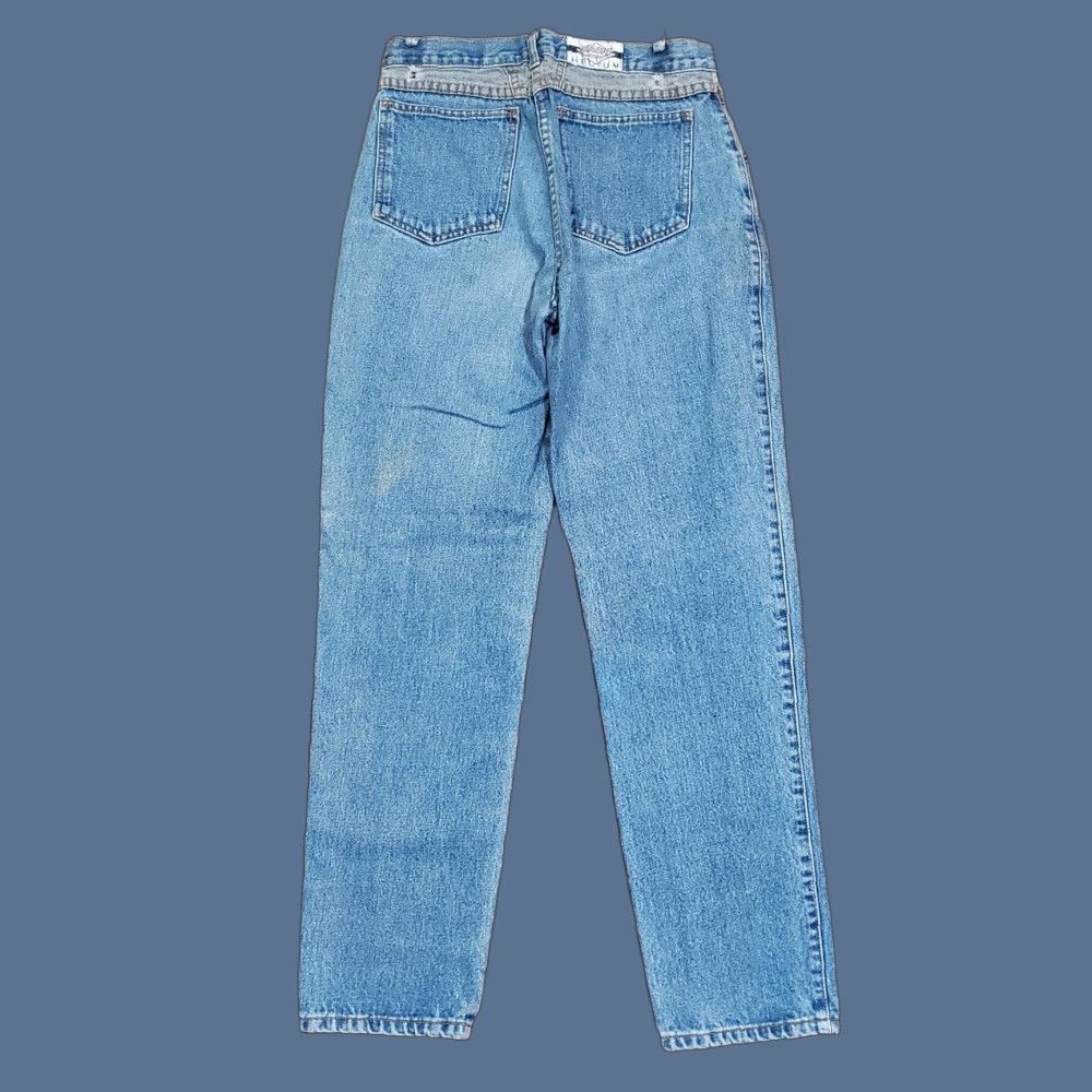 Vintage VINTAGE Basic Helium Mom Jeans Juniors 9 Blue Medium Wash High Rise Denim 29x30 Distressed Pockets Size 30" / US 8 / IT 44 - 1 Thumbnail