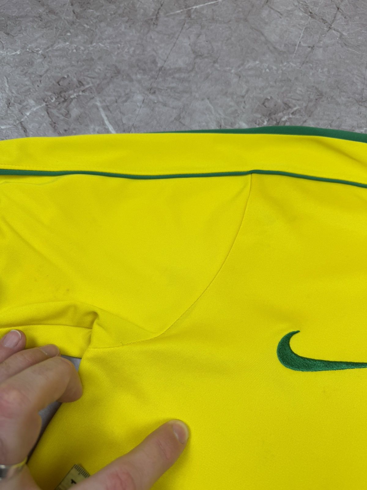 Nike Nike Vintage Brazil Jersey Size M Size US M / EU 48-50 / 2 - 9 Thumbnail