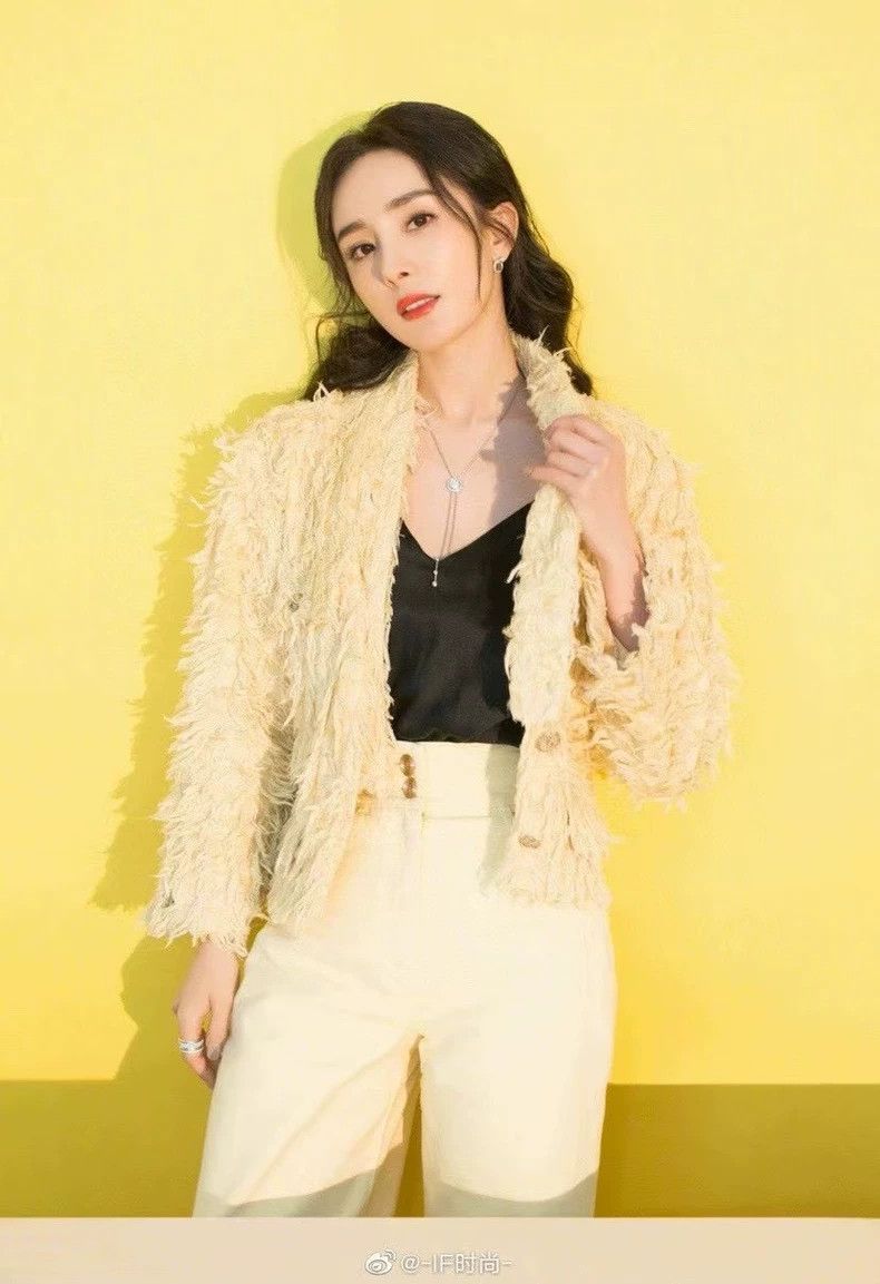 Chanel Chanel Chick yellow fur coat Size XXS / US 00 / IT 34 - 8 Thumbnail