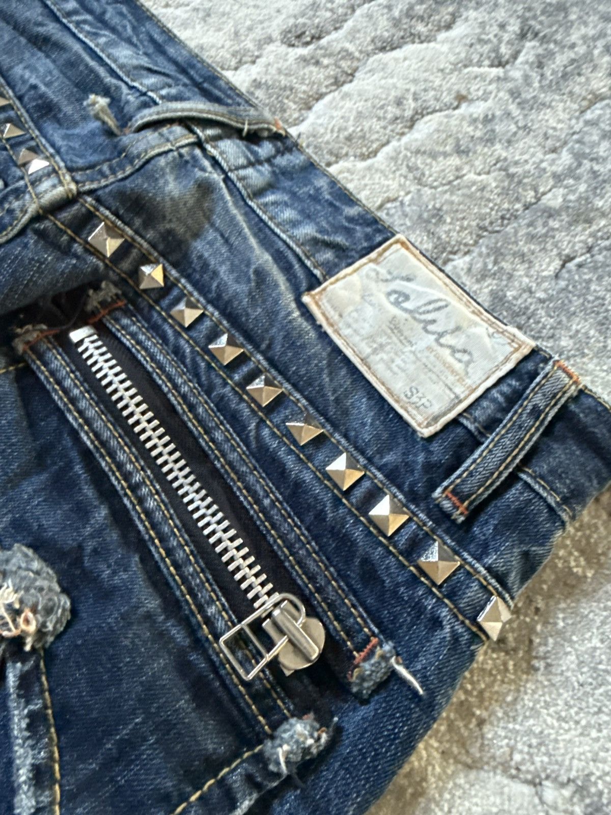 If Six Was Nine 2000s Lolita Japan Studded Pyramid Whiskers Flared Jeans Size US 30 / EU 46 - 21 Thumbnail