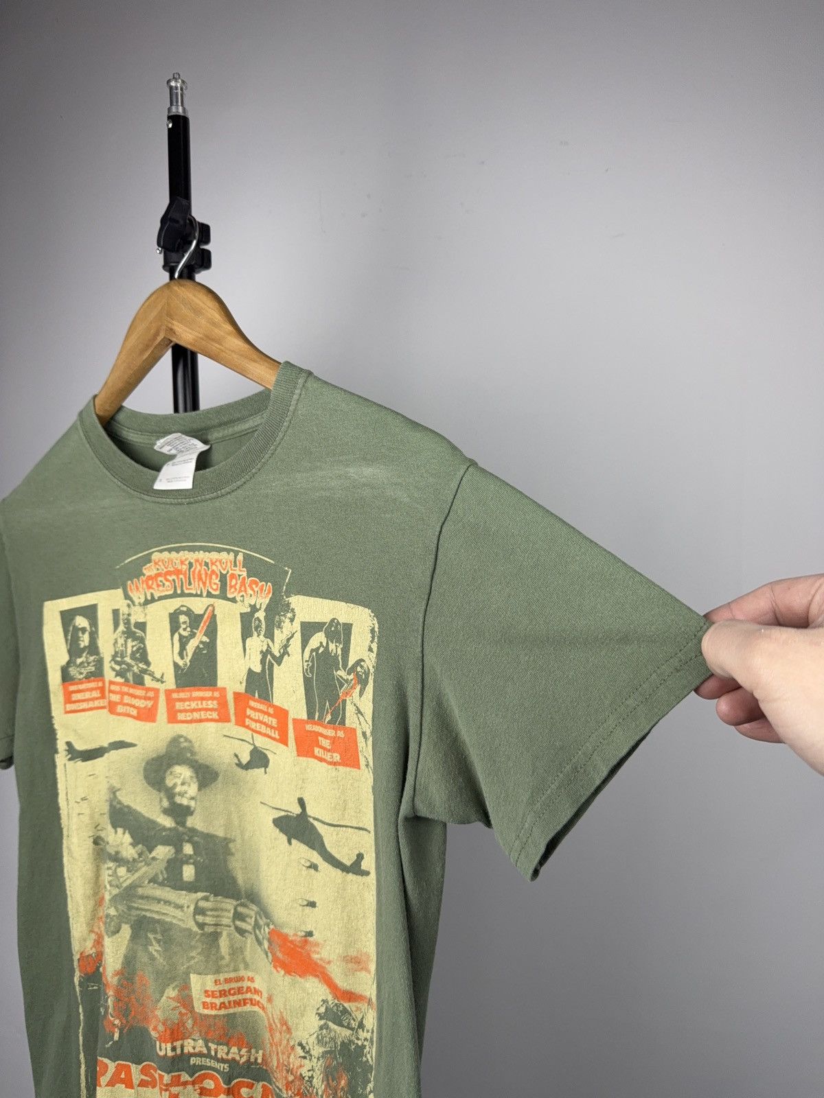 Vintage 00s Ultra Trash Trashocalypse Now Vintage Movie Parody Tee Size US S / EU 44-46 / 1 - 7 Thumbnail