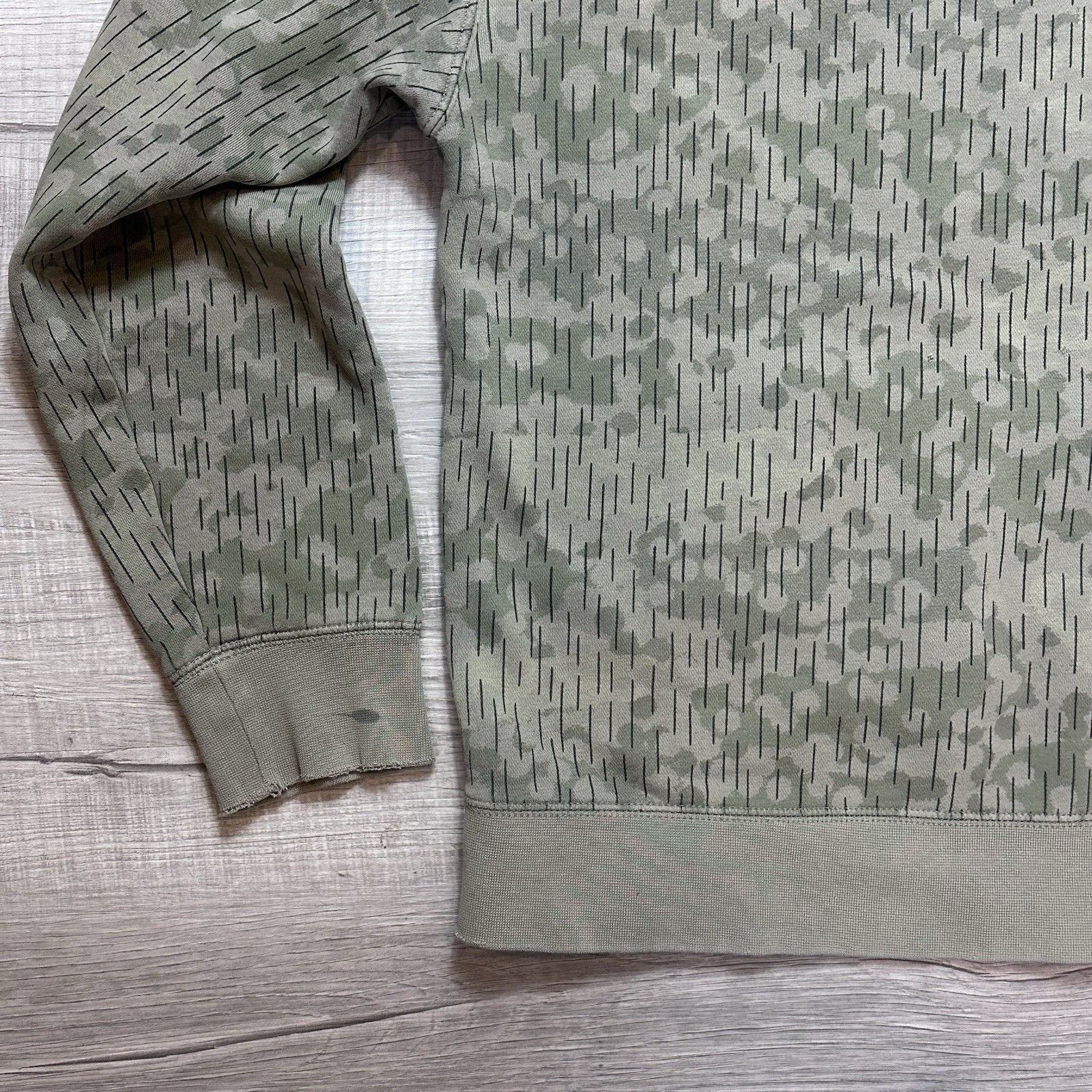 Nike Nike SB Hoodie Mens Small Light Army / Black Camo Rain Print Size US S / EU 44-46 / 1 - 11 Thumbnail