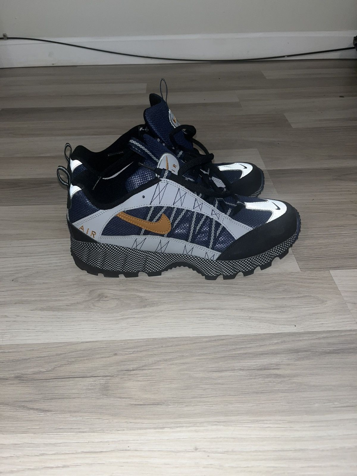 Nike ACG Nike air Humara size 10.5 Size US 10.5 / EU 43-44 - 4 Thumbnail