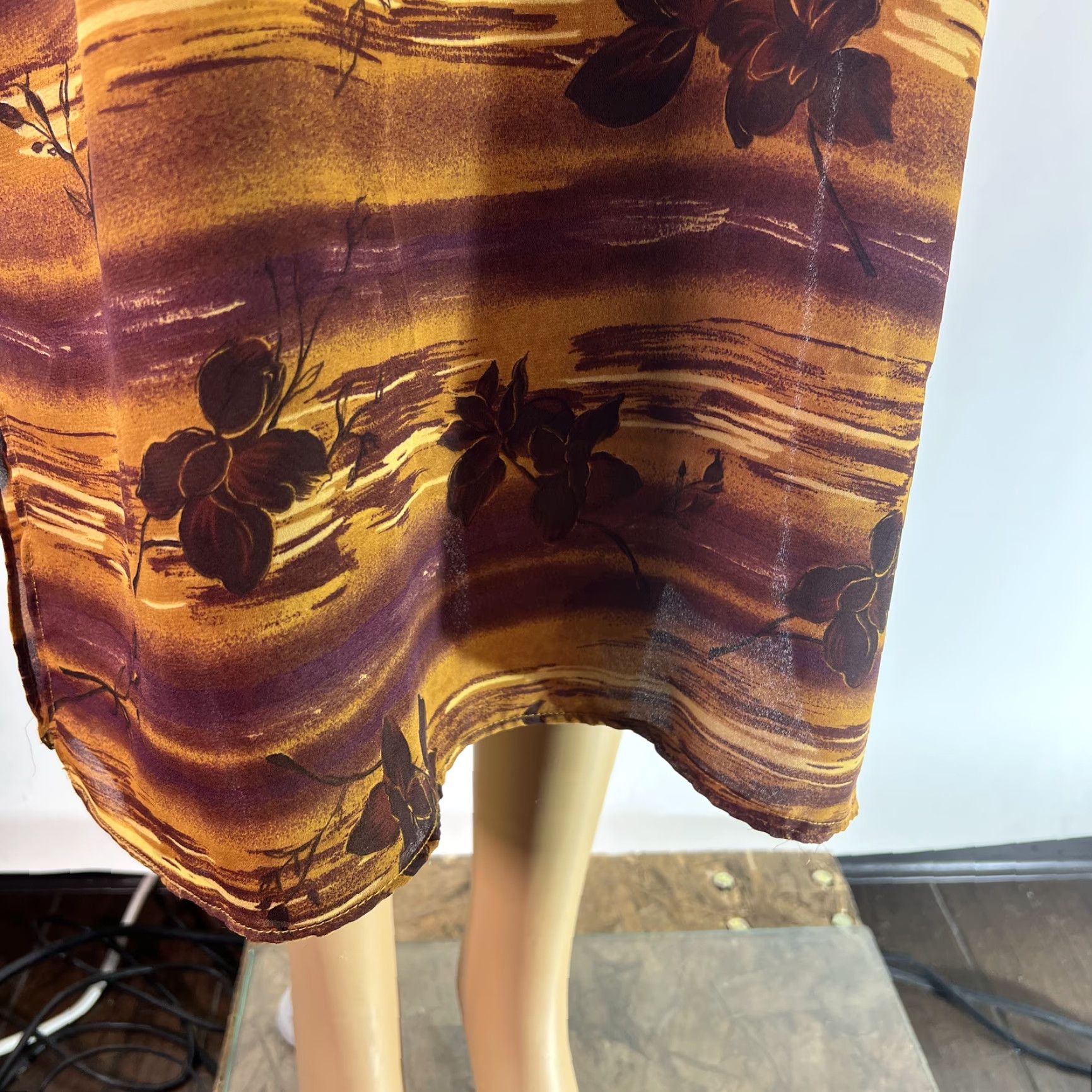 Vintage Womens Dress - Floral Sleeveless Round Neck Midi - Orange Purple - Size Medium - Casual Tank Dress - 42 in Length - Regular Fit - Womens Size M / US 6-8 / IT 42-44 - 6 Thumbnail