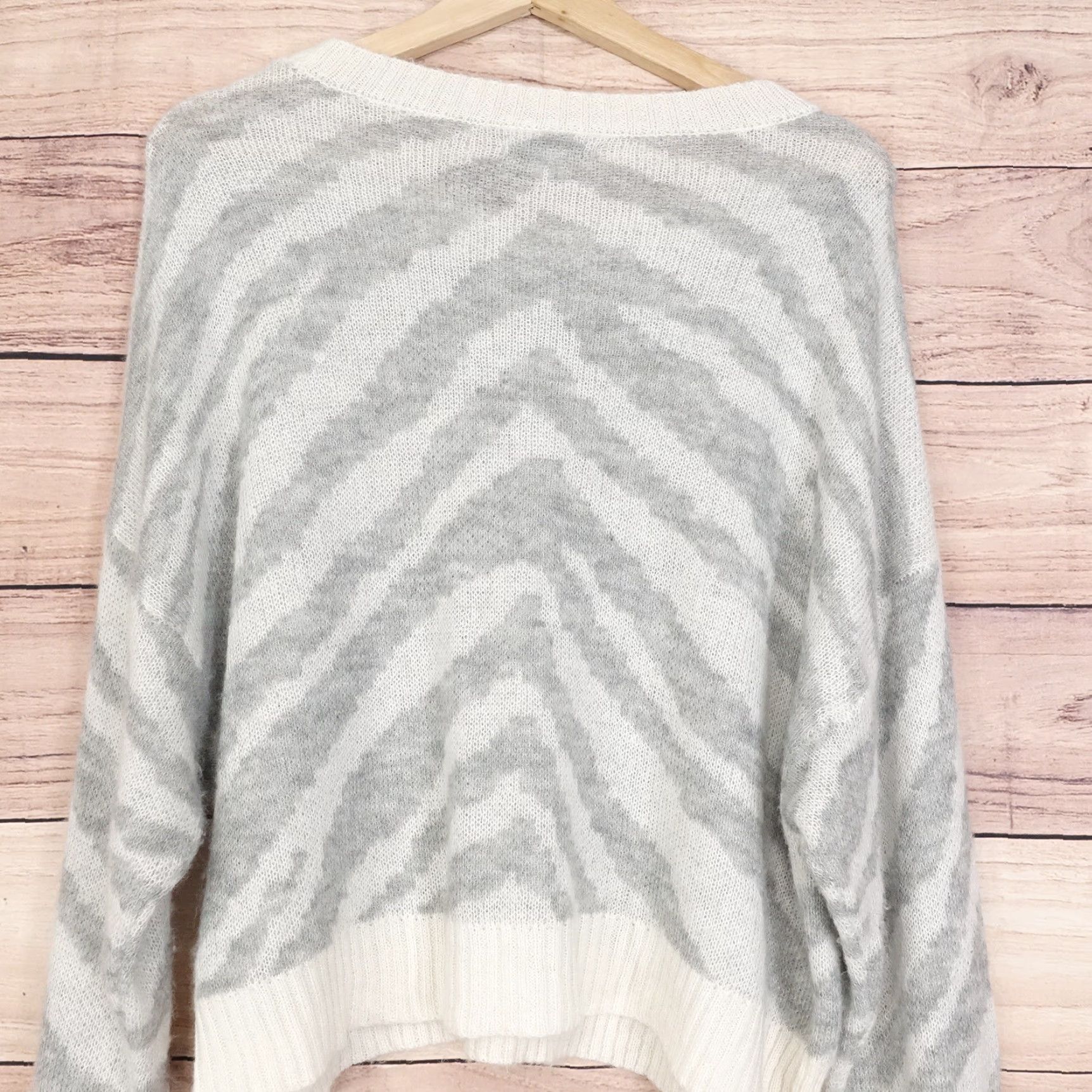 American Eagle Outfitters Vintage American Eagle Women's Sweater Pullover Baggy Baggy Long Sleeve Striped Casual Size M Gray Size M / US 6-8 / IT 42-44 - 4 Thumbnail