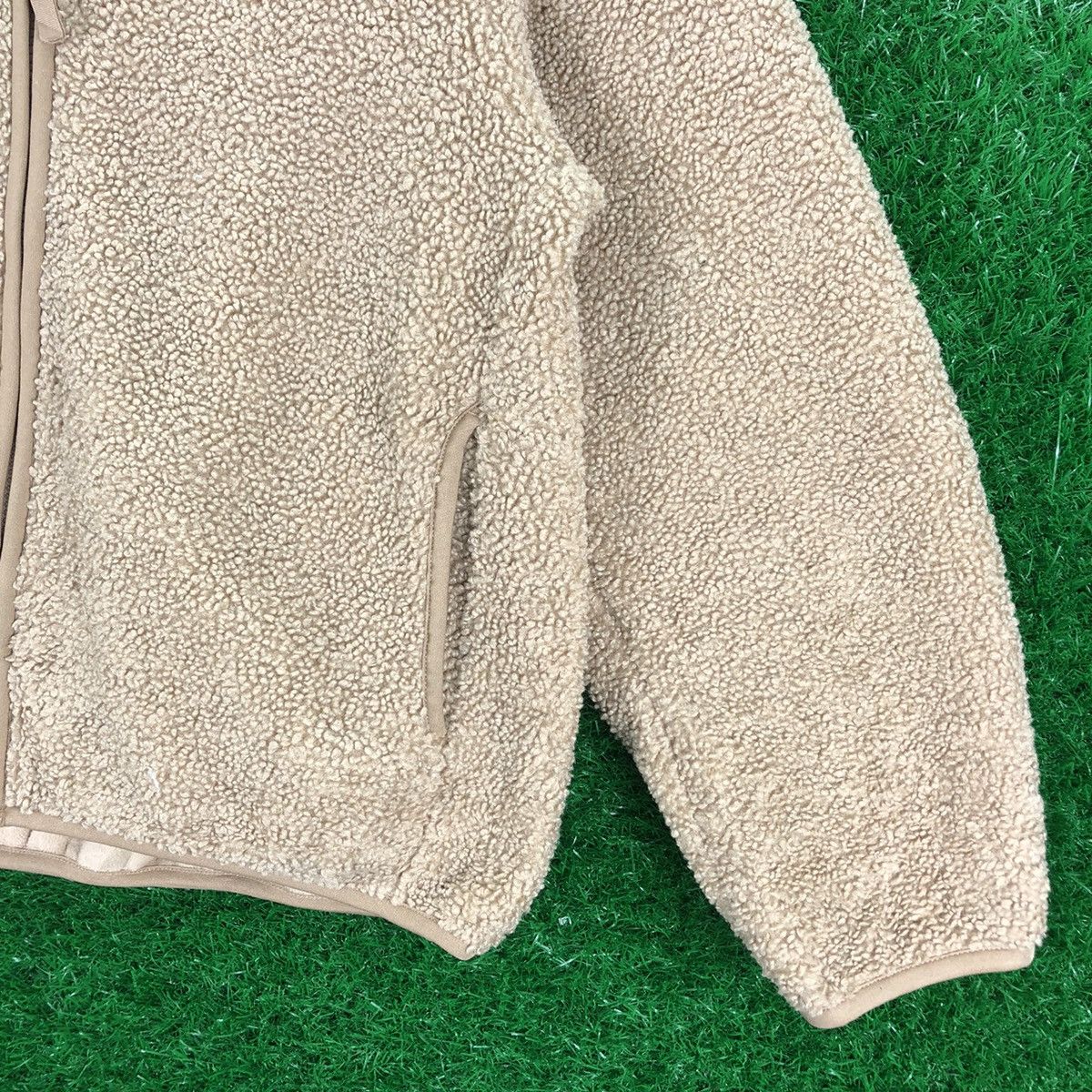 Uniqlo Uniqlo Deep Pile Sherpa Zipper Cardigan Size US M / EU 48-50 / 2 - 3 Thumbnail
