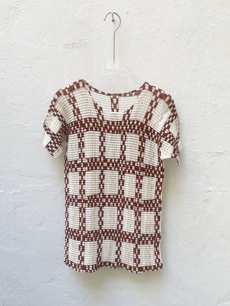 Issey Miyake Issey Miyake Geometric Pleated Short Sleeve Top- DMC Size US M / EU 48-50 / 2 - 1 Thumbnail