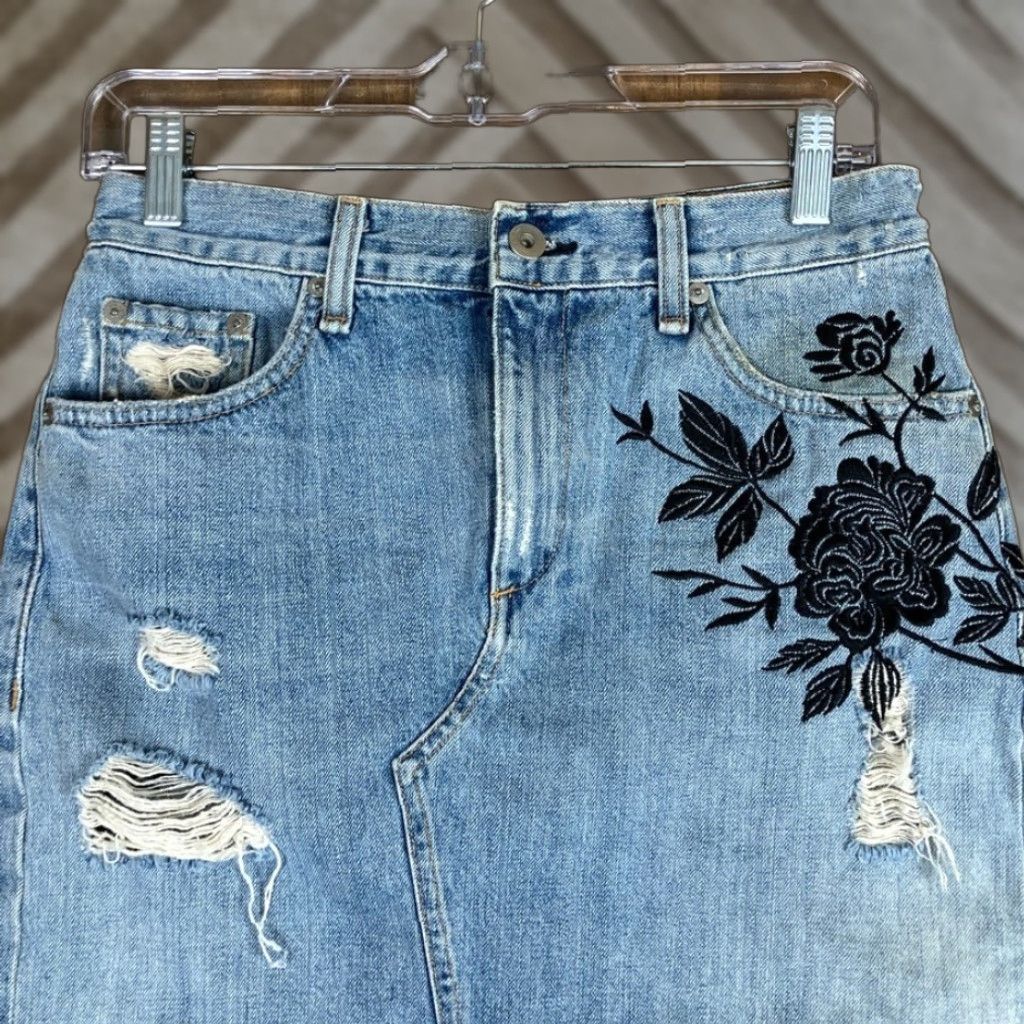 Rag & Bone Rag & Bone Womens Skirt Blue Denim Embroidered Mini Distressed 26 Casual Party/Cocktail Travel Size 26" / US 2 / IT 38 - 1 Thumbnail