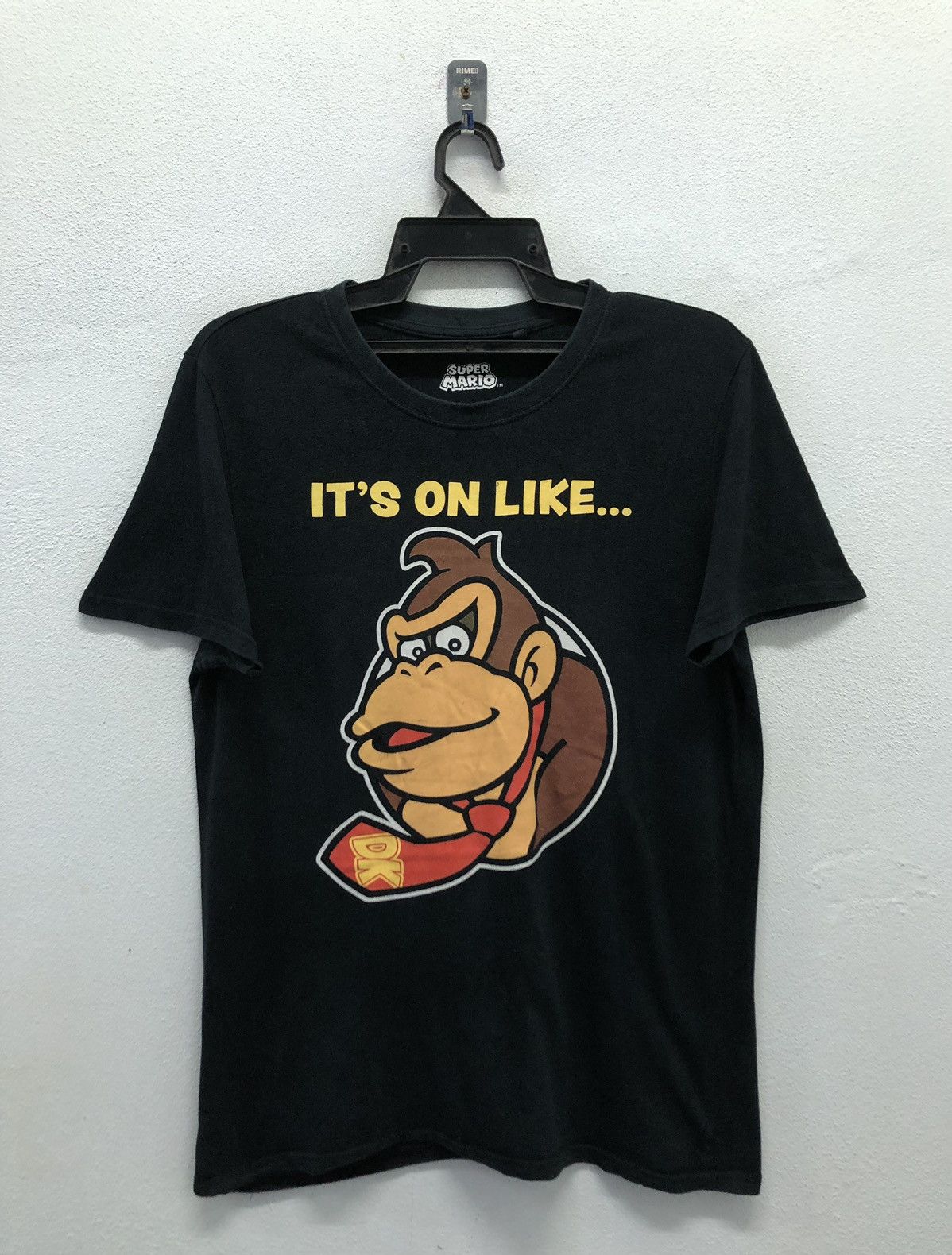 Nintendo Nintendo Men's It's On Like Donkey Kong NES Classic T-Shirt Size US M / EU 48-50 / 2 - 1 Thumbnail
