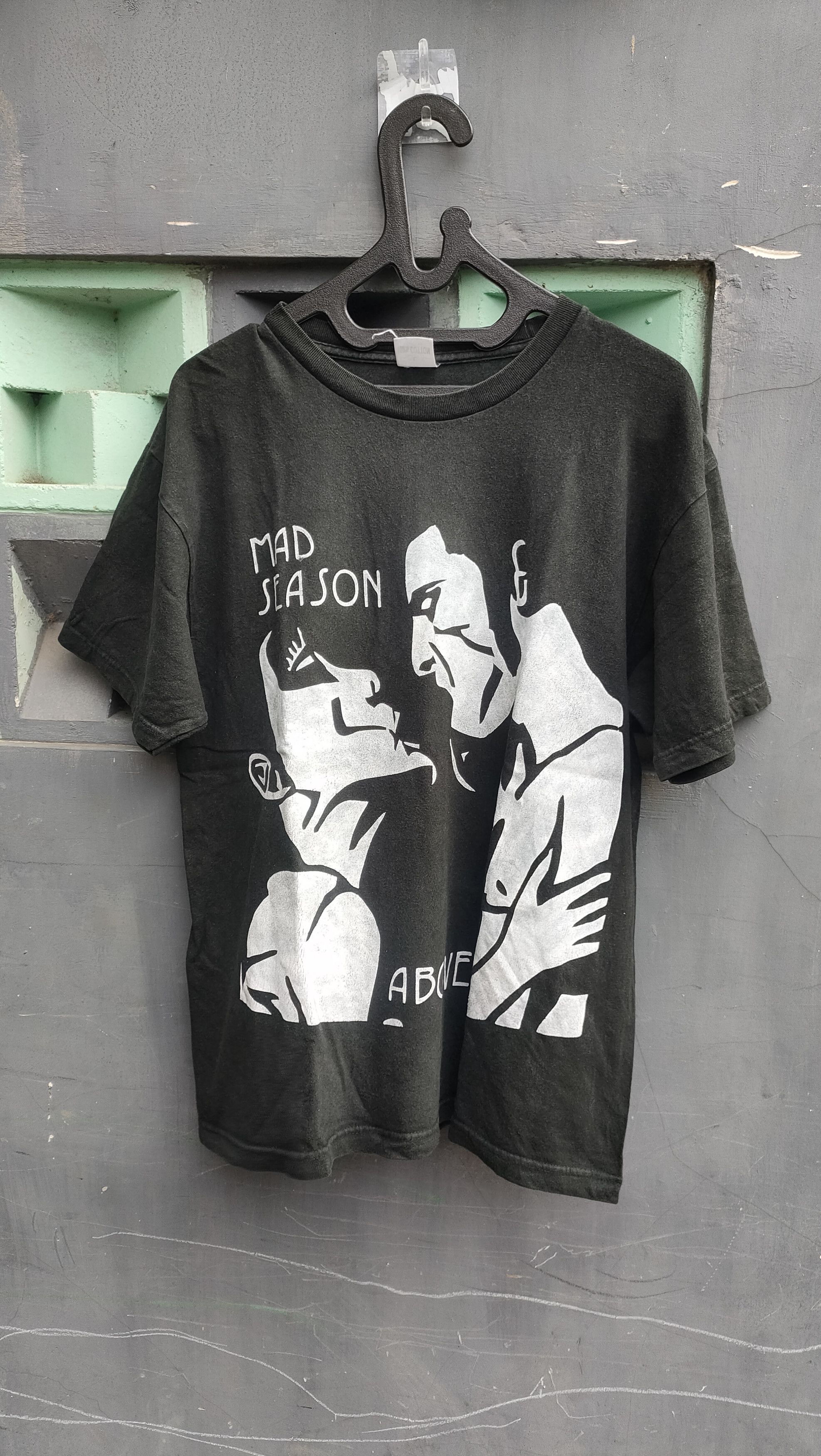 Band Tees × Vintage Mad Season - Above Size US L / EU 52-54 / 3 - 1 Thumbnail