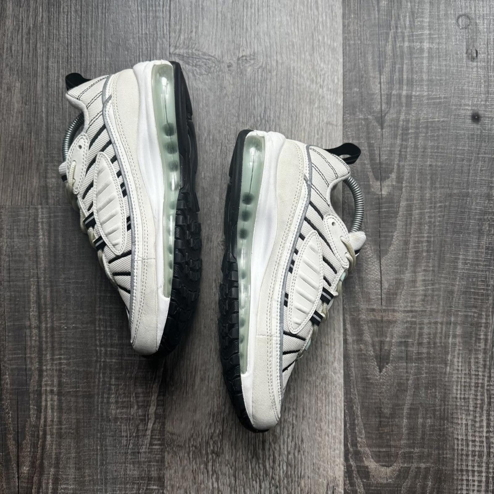 Nike NIKE • Air Max '98 "Sail Igloo" (7M) Size US 7 / EU 40 - 9 Thumbnail