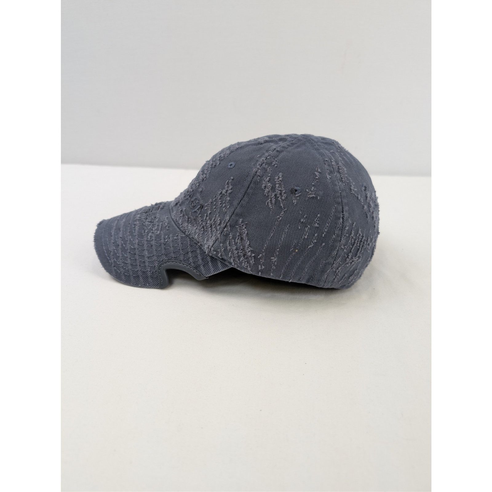 Balenciaga o1rshd1 Size: OS / Cotton Drill Cap / Hat Notched Laser Blue Size ONE SIZE - 4 Thumbnail