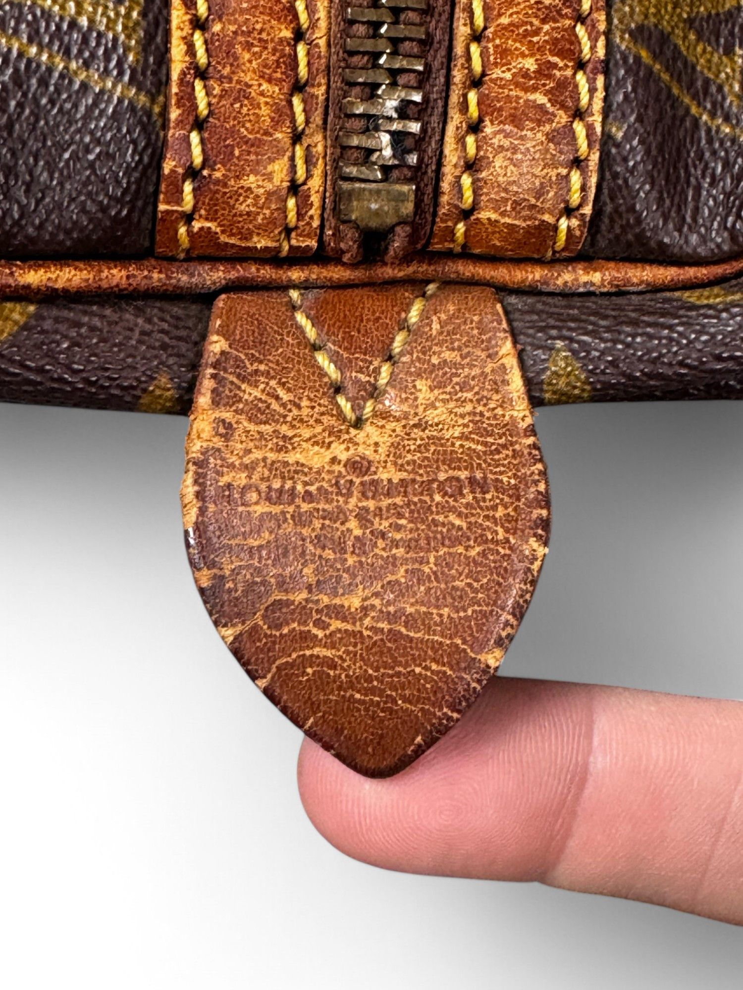 Louis Vuitton Louis Vuitton - Sax Pool 35 Monogram Leather Brown Vintage Size ONE SIZE - 2 Thumbnail