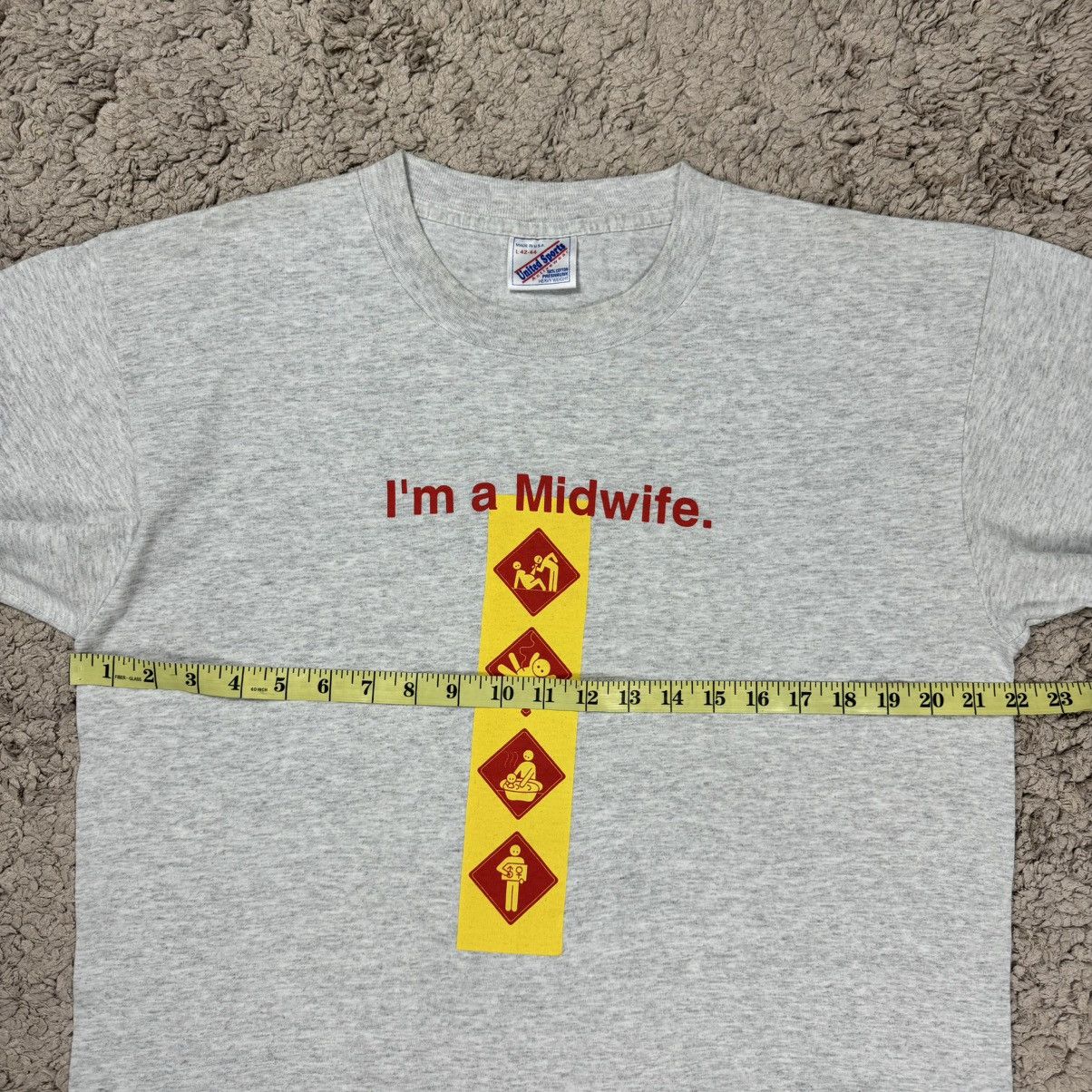 Vintage Vintage Art Im a Midwife Wording T-shirt Size US L / EU 52-54 / 3 - 12 Thumbnail