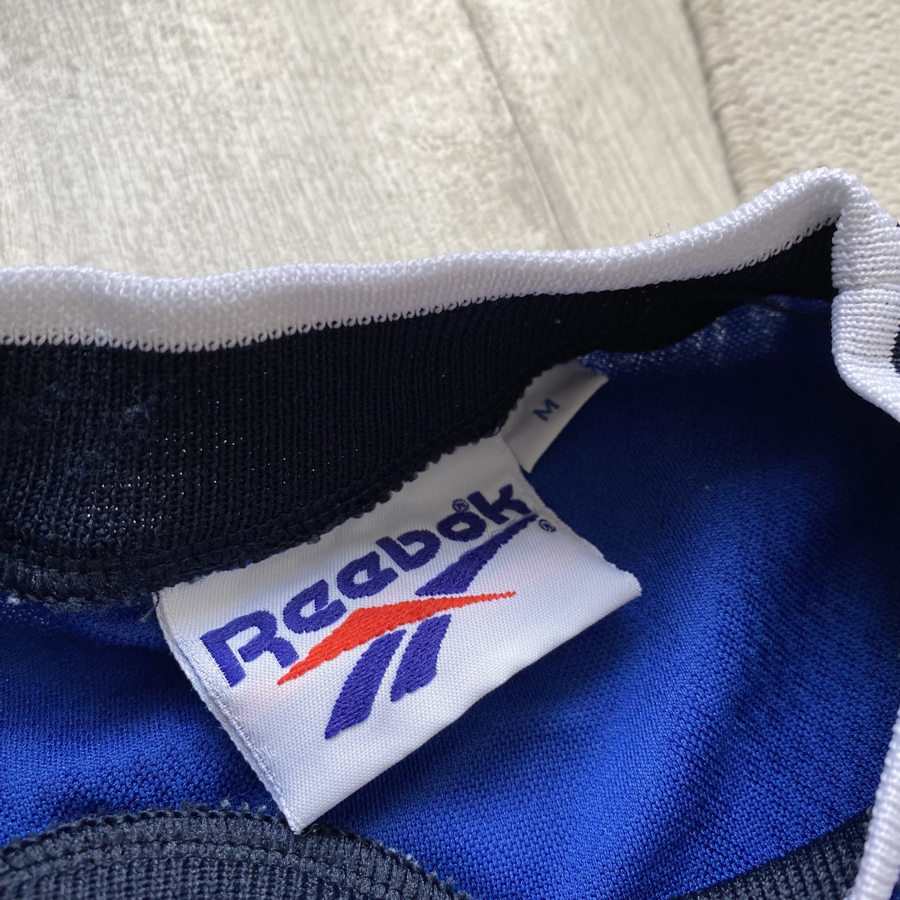 Reebok ⚽️ 90s Vintage Reebok Blokcore Centr logo tee jersey style Size US M / EU 48-50 / 2 - 6 Thumbnail