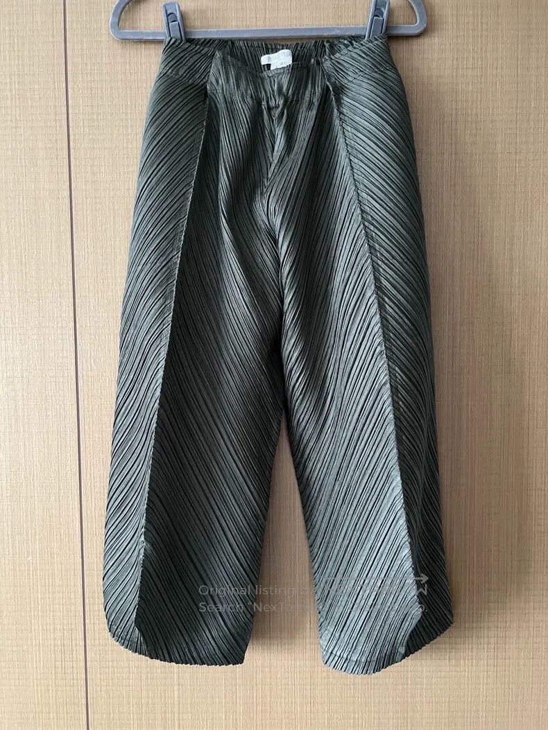 Issey Miyake Issey Miyake Green Cropped Pants Size 25" / US 0 / IT 36 - 1 Thumbnail