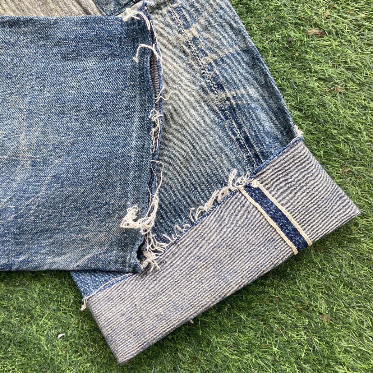 Warehouse & Co. VINTAGE WAREHOUSE SELVEDGE 3 QUARTER DISTRESSED JEANS Size US 33 - 6 Thumbnail