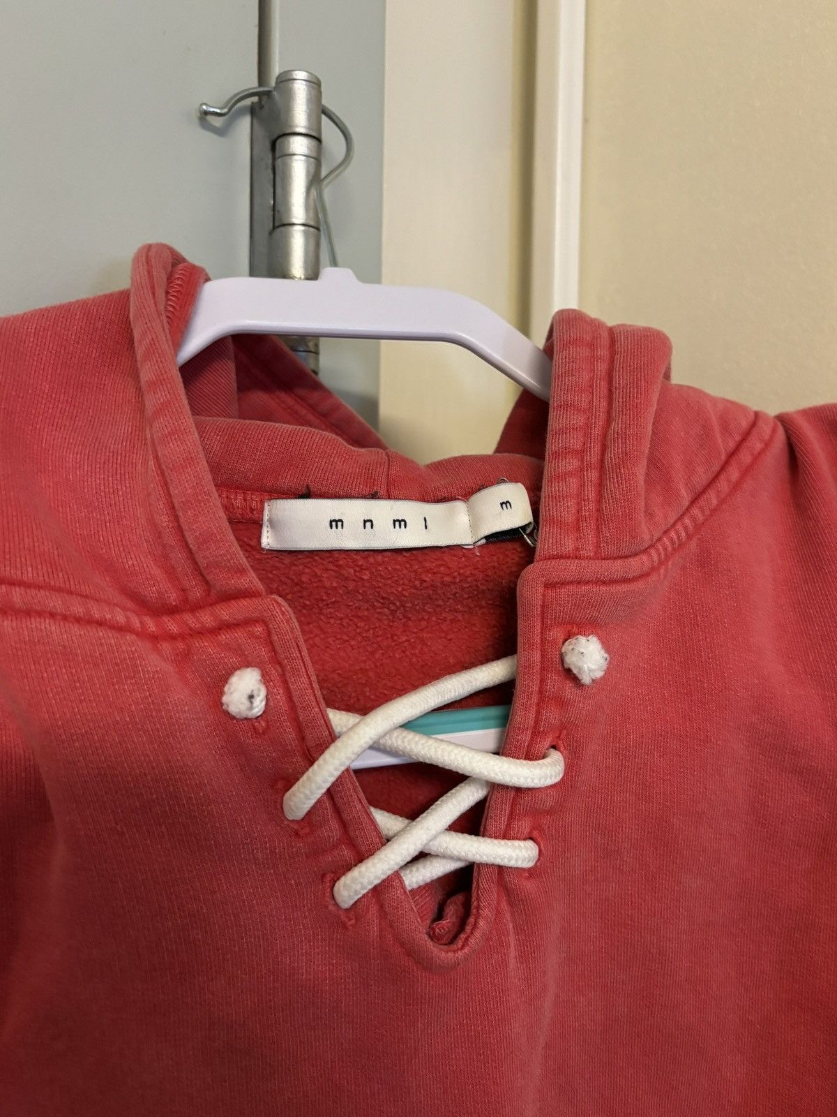 MNML × Vintage Men’s cropped red hoodie Size US M / EU 48-50 / 2 - 4 Thumbnail