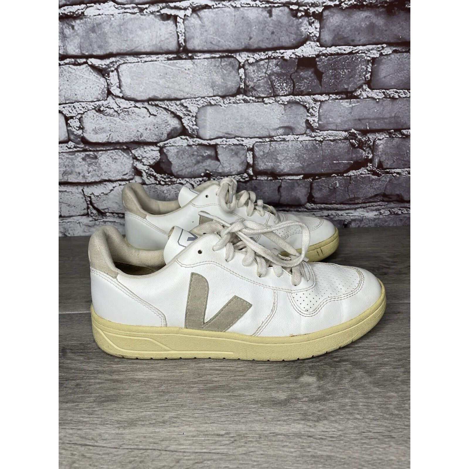 Veja L27 Veja V-12 White Leather Beige Low Top Lace Up Sneakers W Size US 9 / IT 39 - 16 Thumbnail