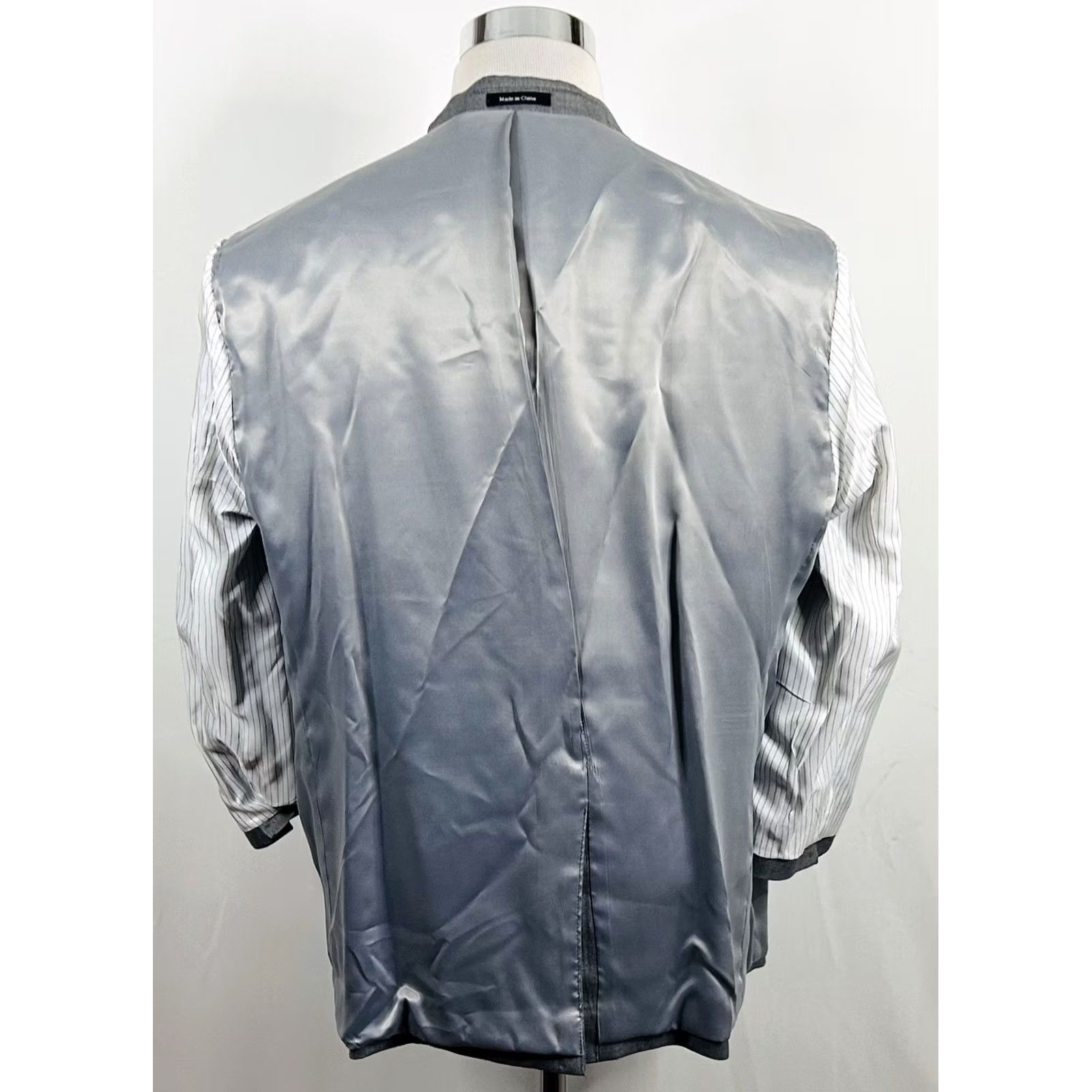 Joseph Joseph & Feiss 46S Executive Fit Sport Coat Gray Herringbone Two Button Vented Size US XS / EU 42 / 0 - 8 Thumbnail