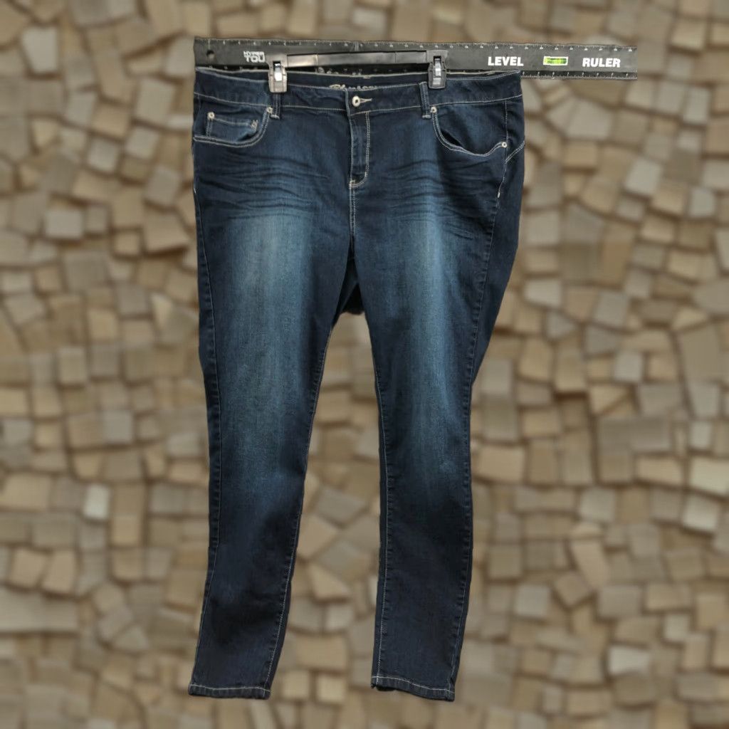 Vintage Blue Asphalt Jeans Skinny Plus Size 22 Womens Medium Wash Blue Denim 5-Pocket Design Regular Rise Belt Loops Zipper Button - 31in Inseam Size 40" / US 18 - 1 Thumbnail