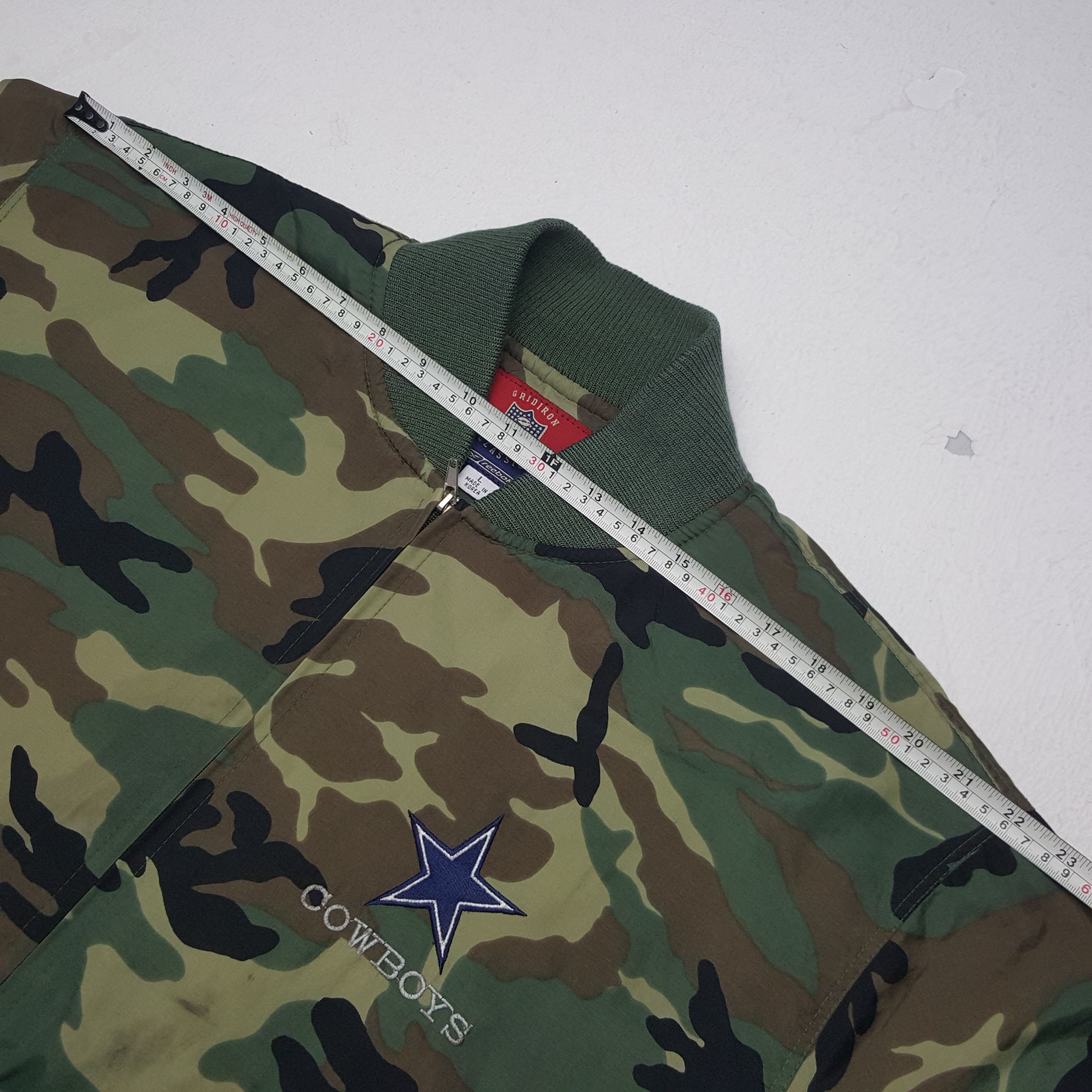 NFL × Vintage Vintage NFL Cowboys Camo Zipper Jacket Size US XXL / EU 58 / 5 - 6 Thumbnail