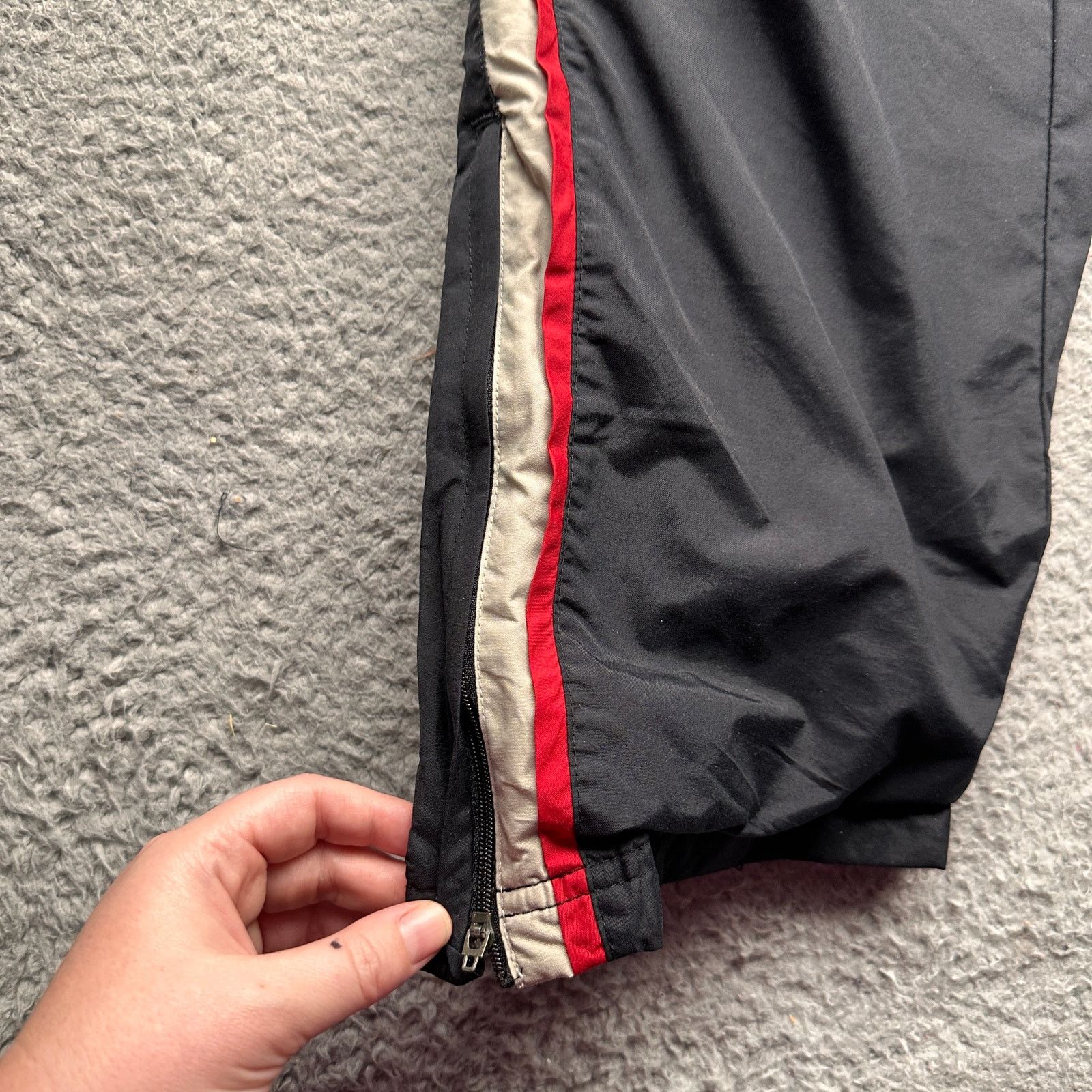 Nike Vintage Y2K Nike Lined Windbreaker Pants Mens Medium Black Size US 30 / EU 46 - 13 Thumbnail