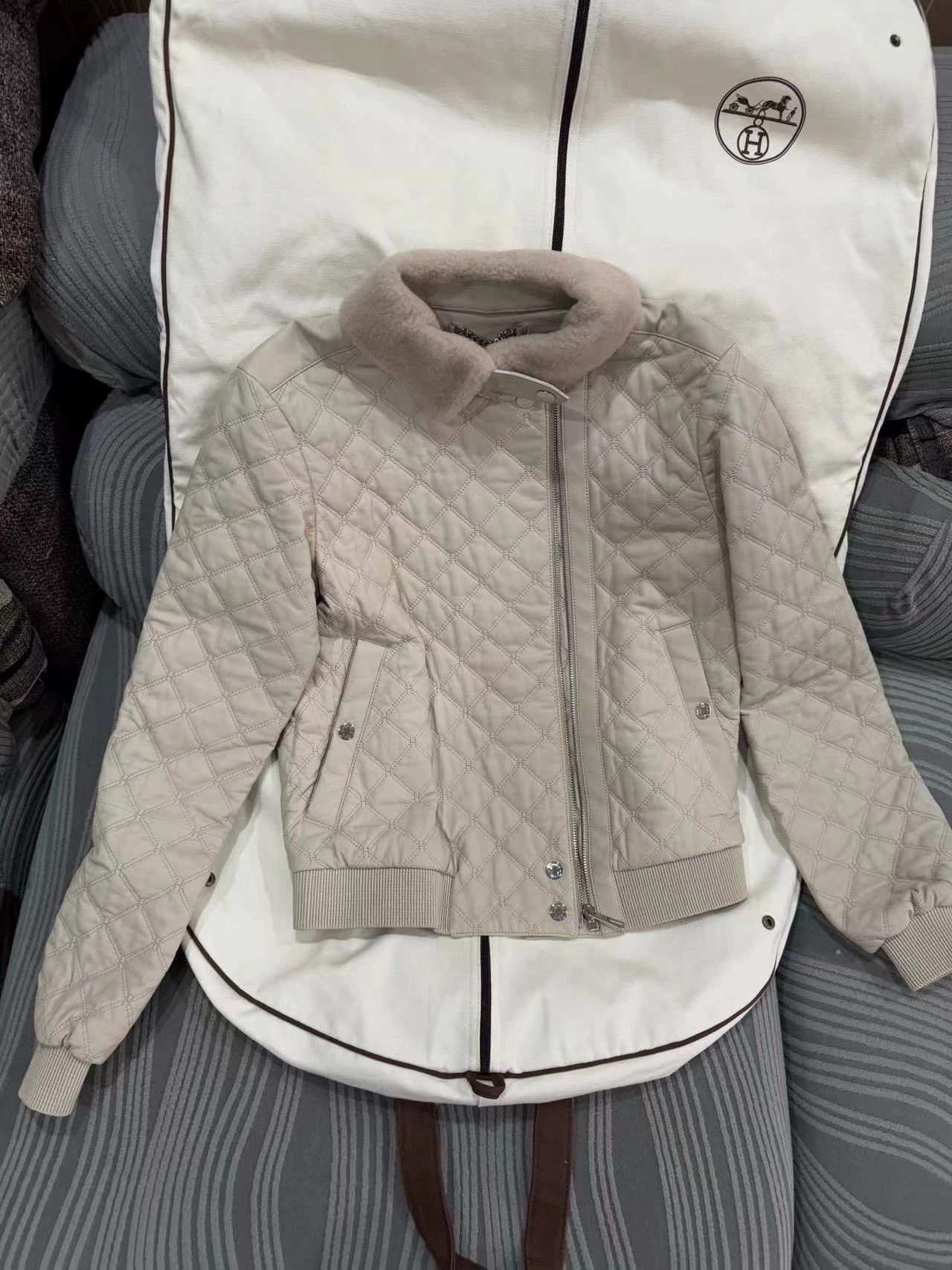 Hermes Hermès Calfskin Leather Jacket Women's 36 99 New Size XS / US 0-2 / IT 36-38 - 1 Thumbnail