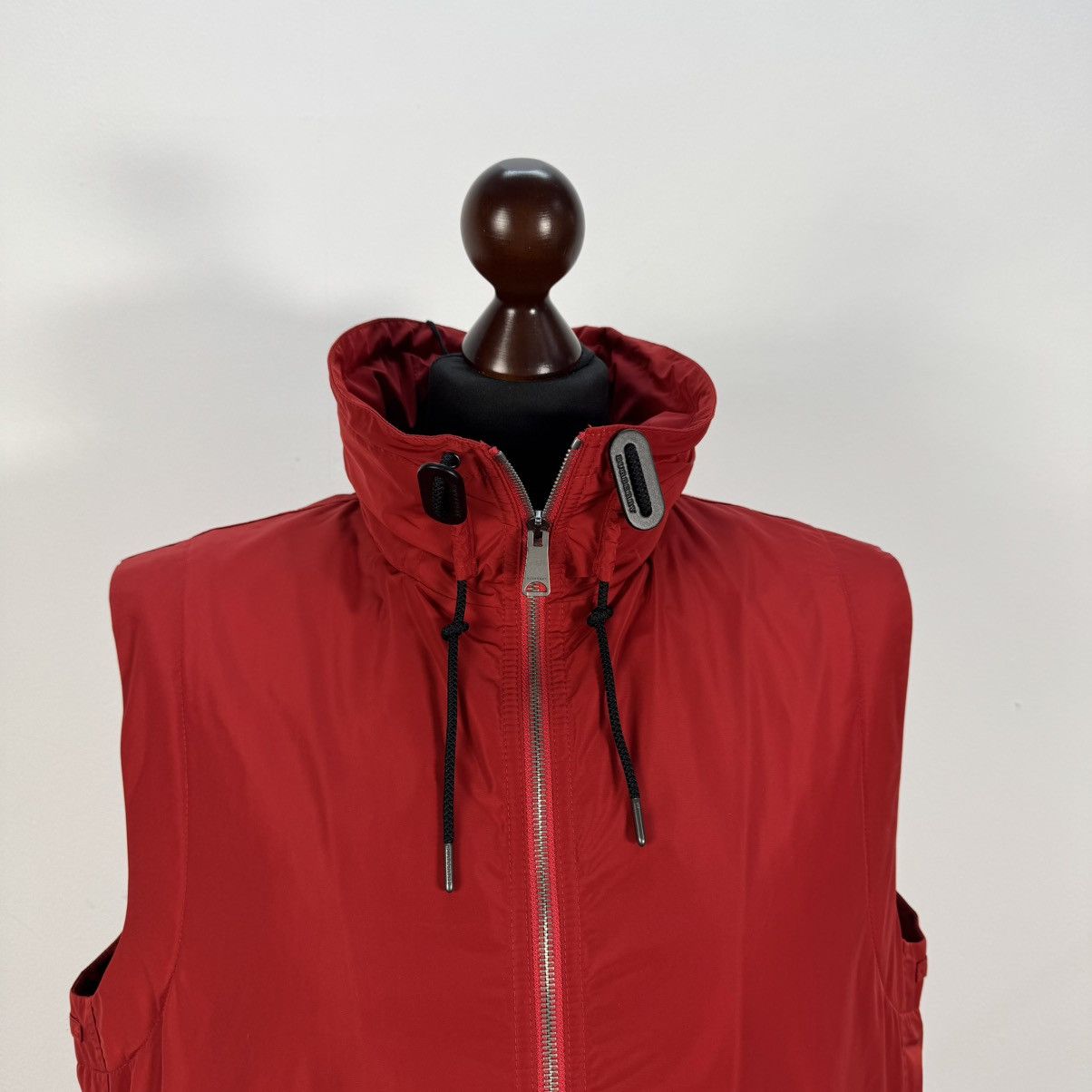 Burberry BURBERRY sleeveless red size 56 Size US XL / EU 56 / 4 - 10 Thumbnail