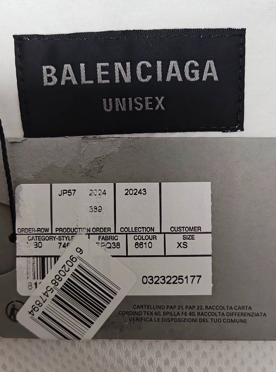 Balenciaga Balenciaga24fw 3B White and Red Color-Block B 2412-Nextarrow Size US XS / EU 42 / 0 - 4 Thumbnail