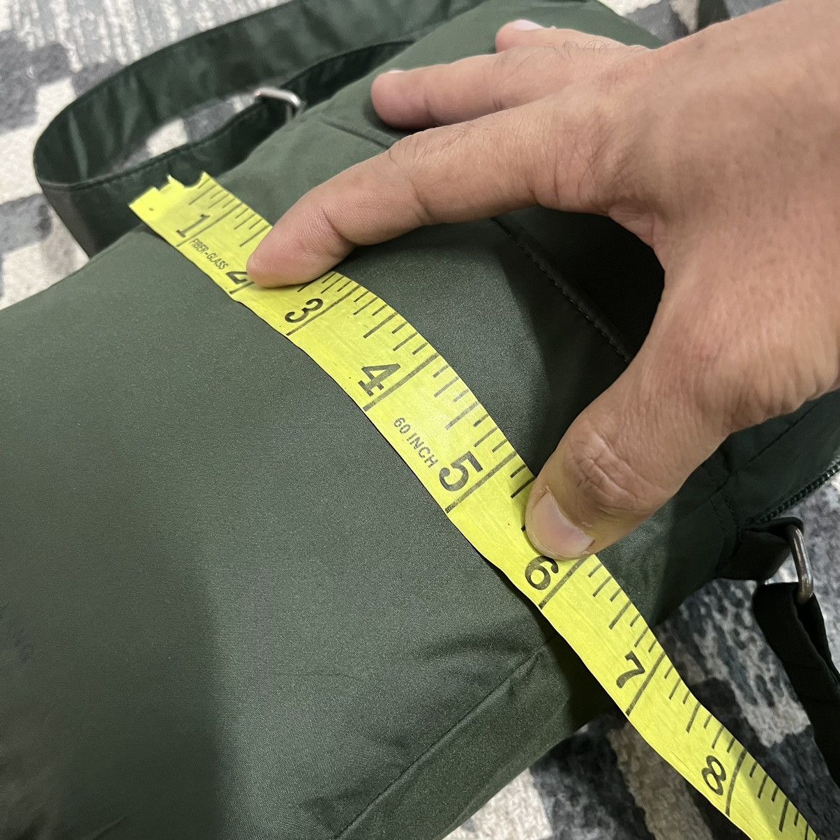Helmut Lang Authentic Vintage Helmut Lang Nylon Medium Slingbag Size ONE SIZE - 10 Thumbnail