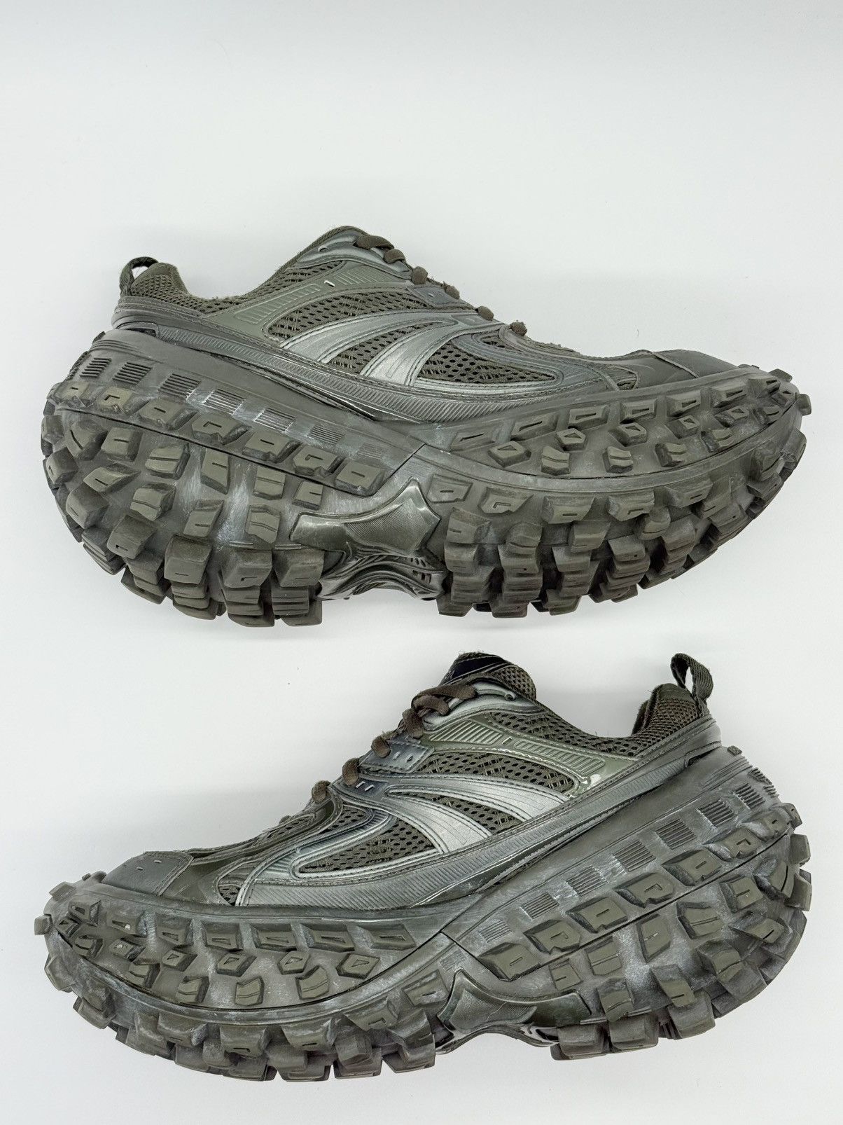 Balenciaga Size 8 - Balenciaga Defender Sneaker Dark Green Size US 8 / EU 41 - 3 Thumbnail