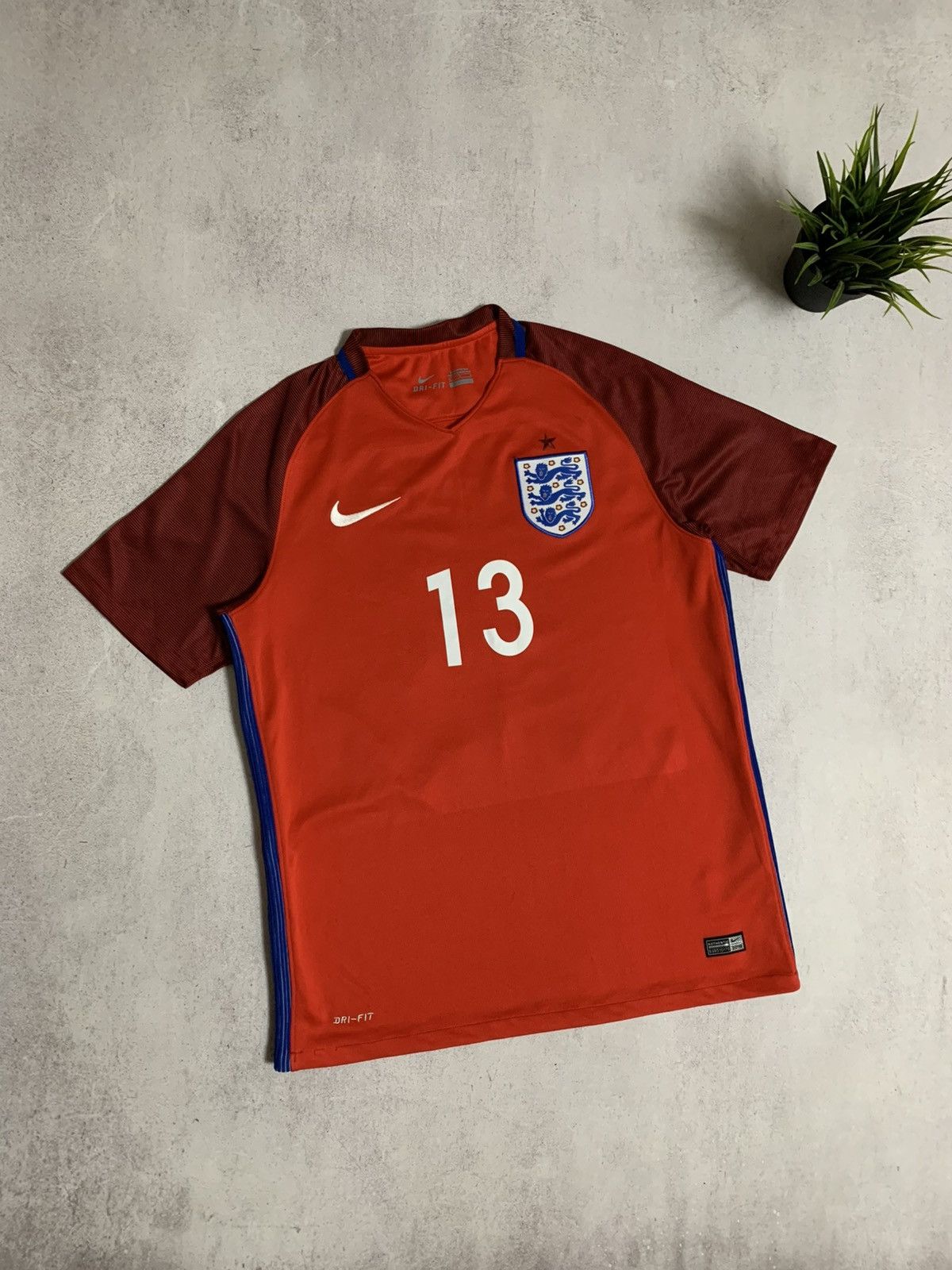 Nike Vintage Nike England Jersey Football Shirt #13 Size US M / EU 48-50 / 2 - 1 Thumbnail