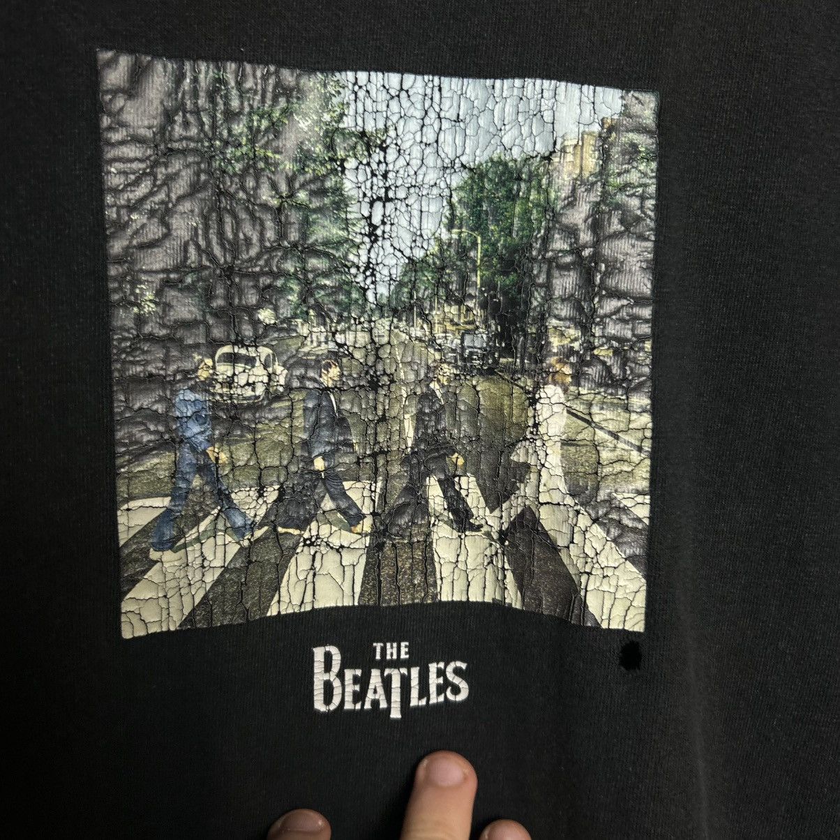 Band Tees Vintage The Beatles 2005 Big logo Rock Band tee size M Size US M / EU 48-50 / 2 - 3 Thumbnail
