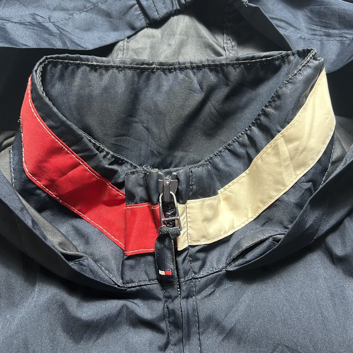 Tommy Hilfiger × Vintage Vintage Tommy Hilfiger Embroidered Logo Zipper Jacket Size M / US 6-8 / IT 42-44 - 6 Thumbnail