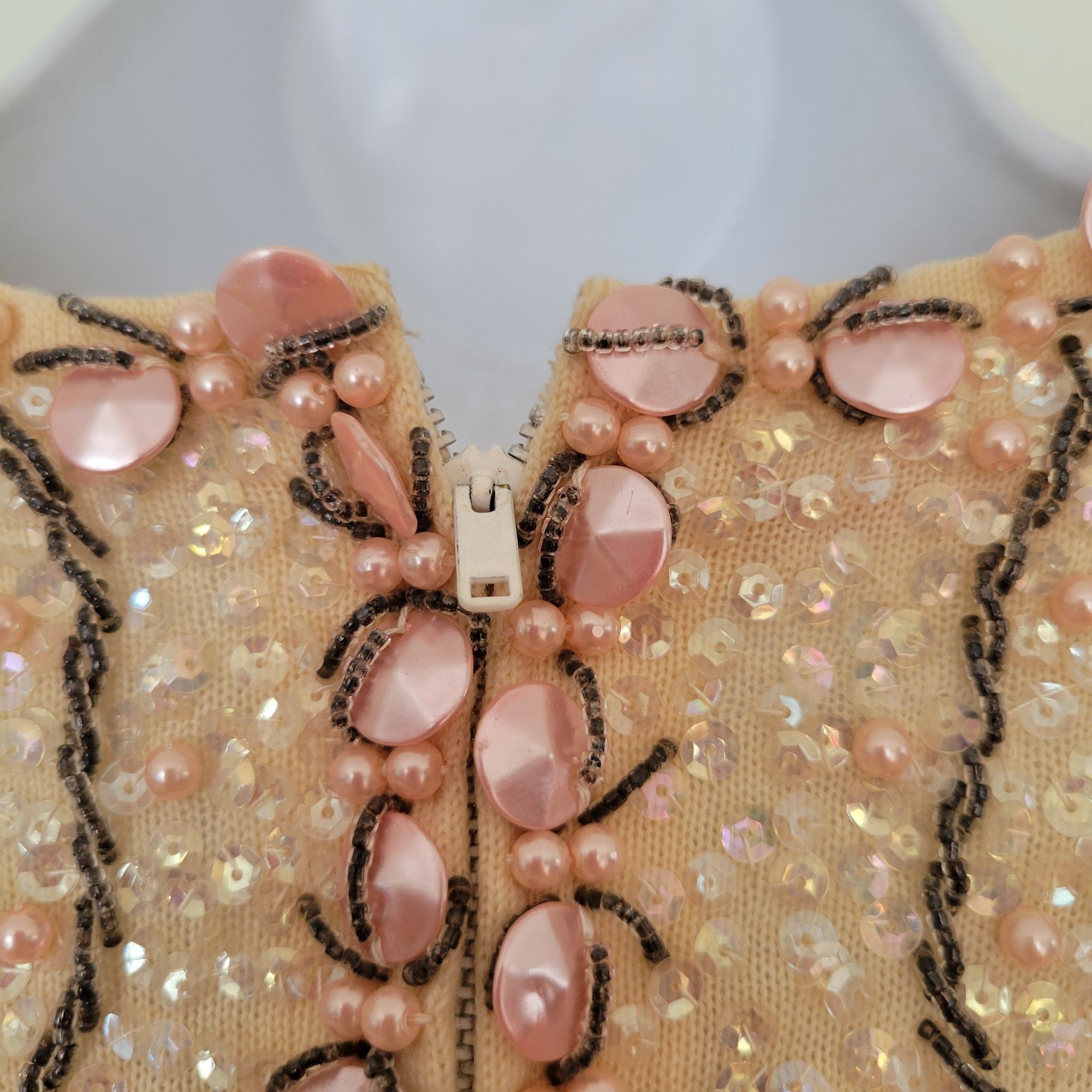 Vintage Vintage Beaded M Sequined Wool Top Short Sleeves Hong Kong B Size M / US 6-8 / IT 42-44 - 5 Thumbnail
