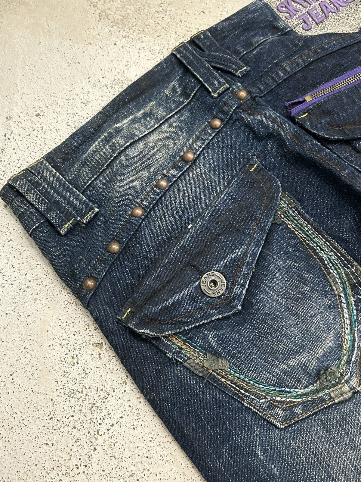 Le Grande Bleu (L.G.B.) Vintage Wide Leg Embroidered Jeans Skyblue Jeans Size 31" - 12 Thumbnail