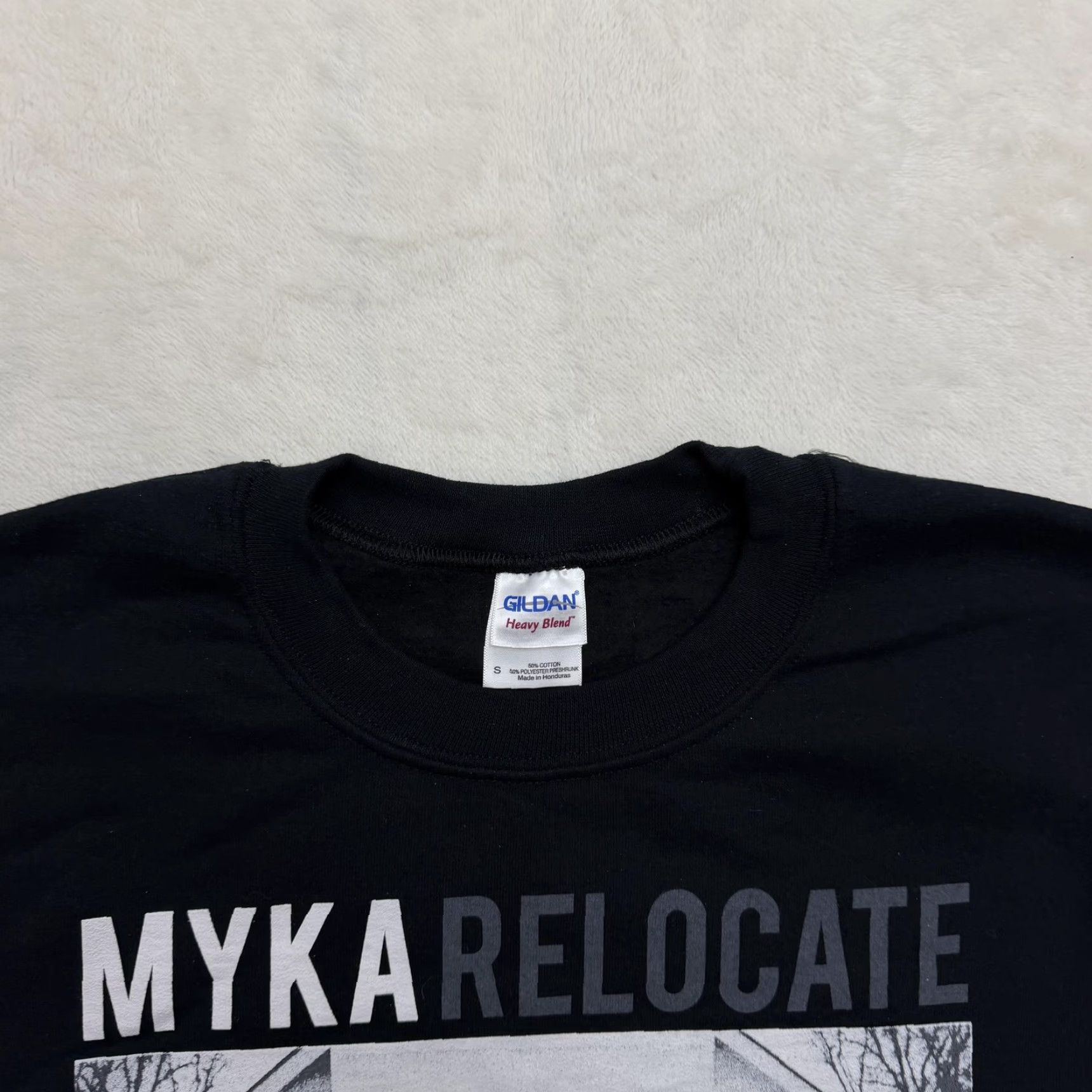 Gildan Myka Relocate Sweatshirt Mens Small Black Gildan Heavy Blend Fleece Graphic Print Music Rock Pullover Size US S / EU 44-46 / 1 - 3 Thumbnail