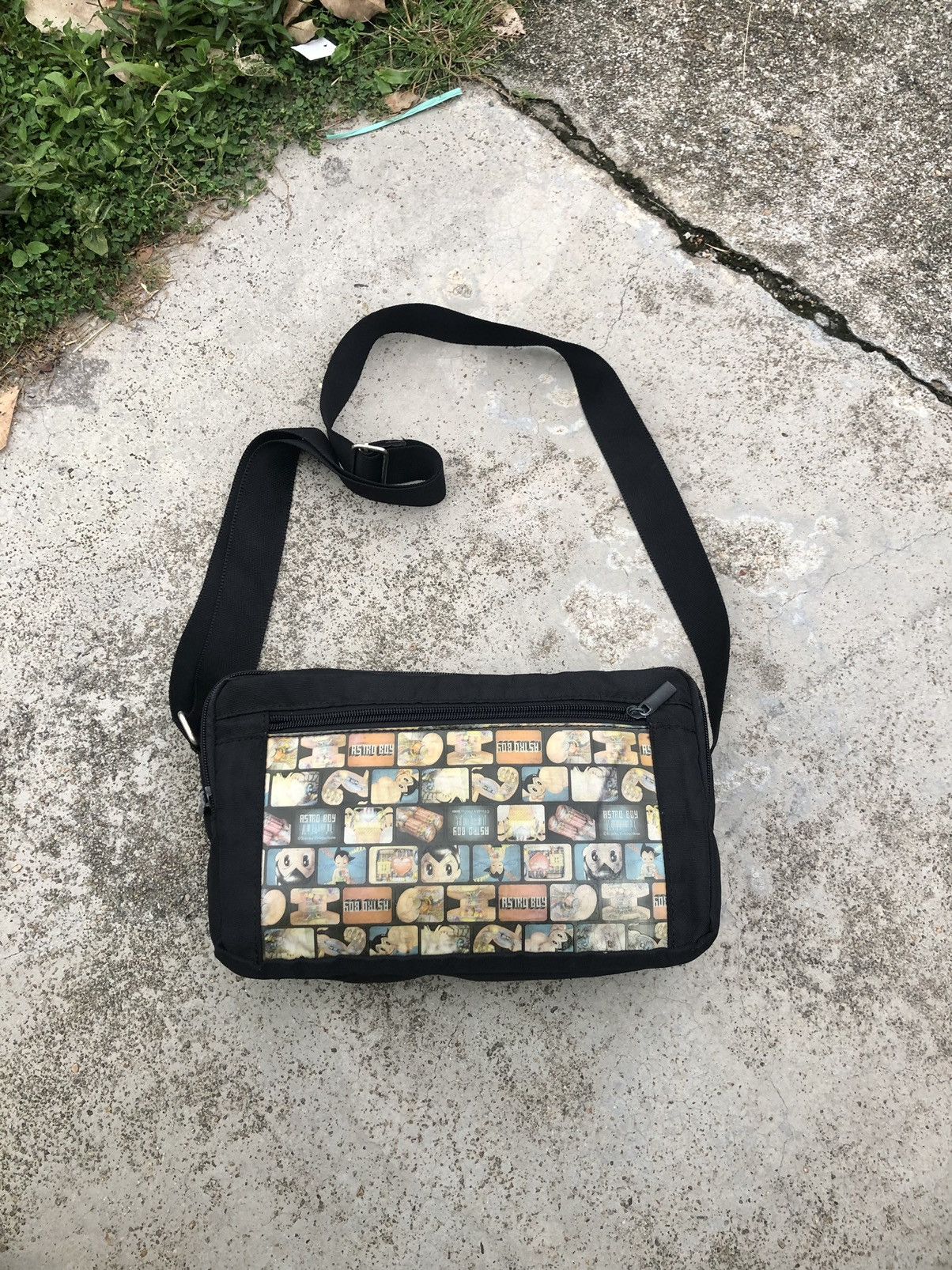 Anime VINTAGE ASTRO BOY CROSSBODY/SLINGBAG Size ONE SIZE - 1 Thumbnail